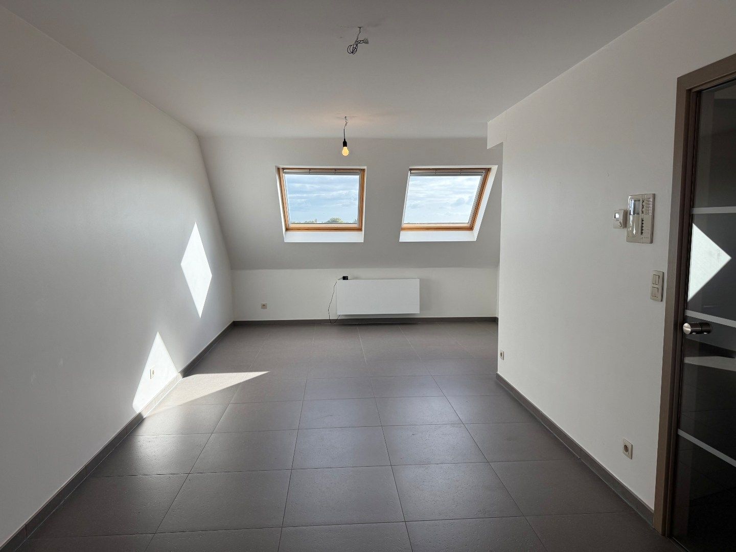 Instapklaar appartement met garage op centrale ligging te Bredene. foto 2