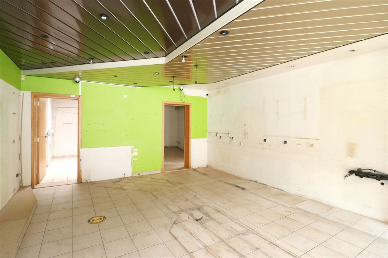 handelszaak met veel mogelijkheden in centrum foto 8