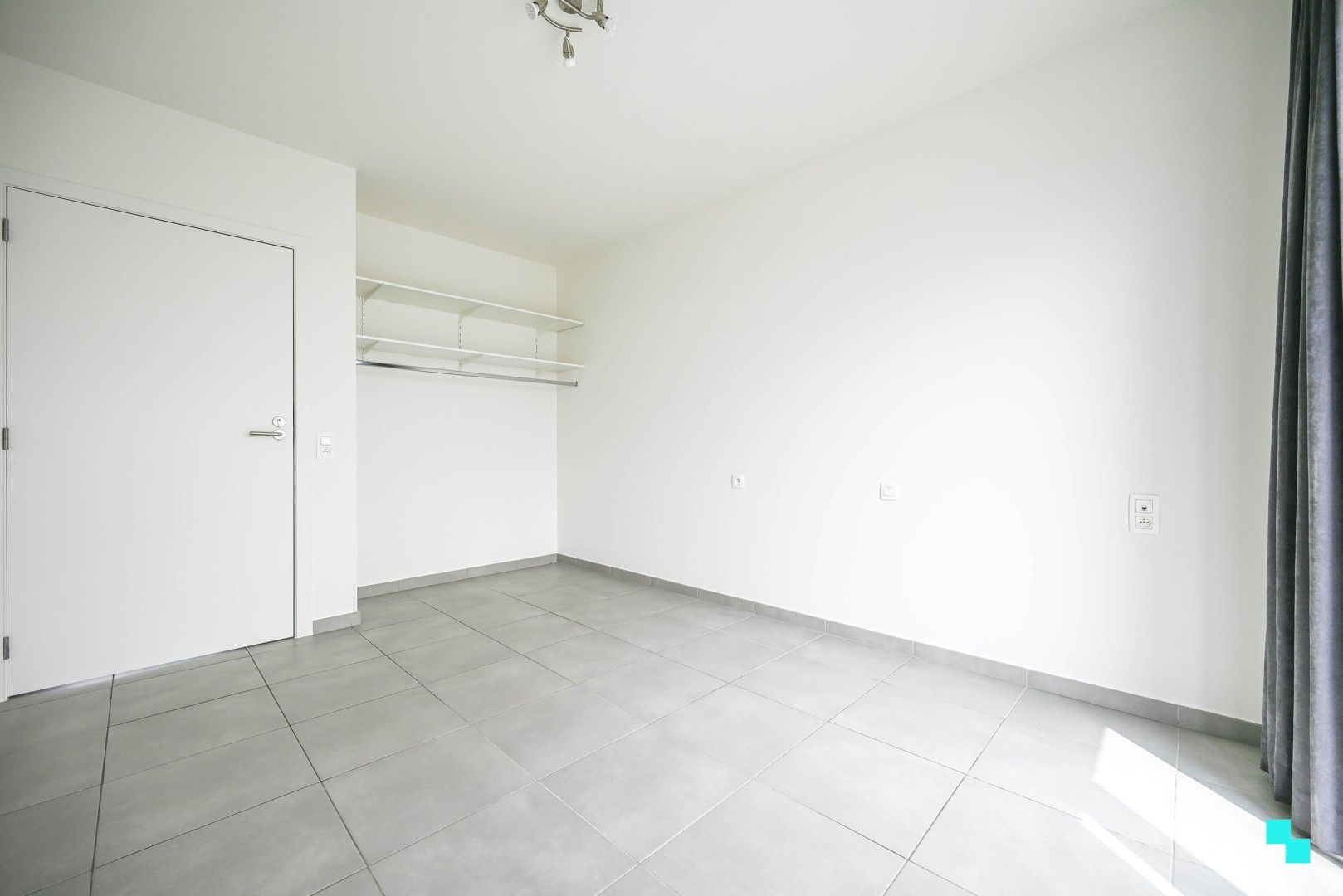 Charmant tweeslaapkamerappartement nabij centrum foto 10