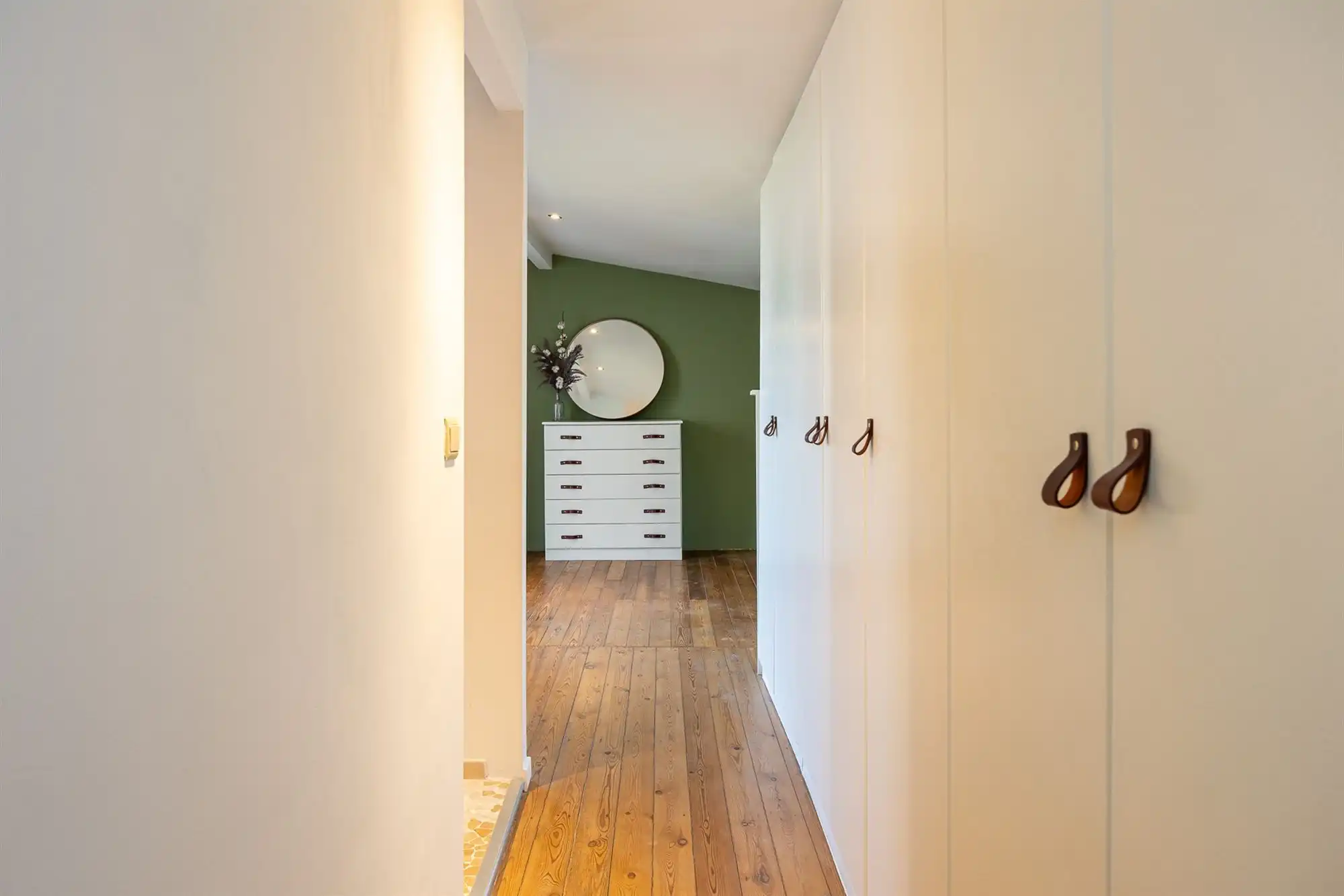 Woning met garage, magazijn, tuin + duplexapp. foto 10