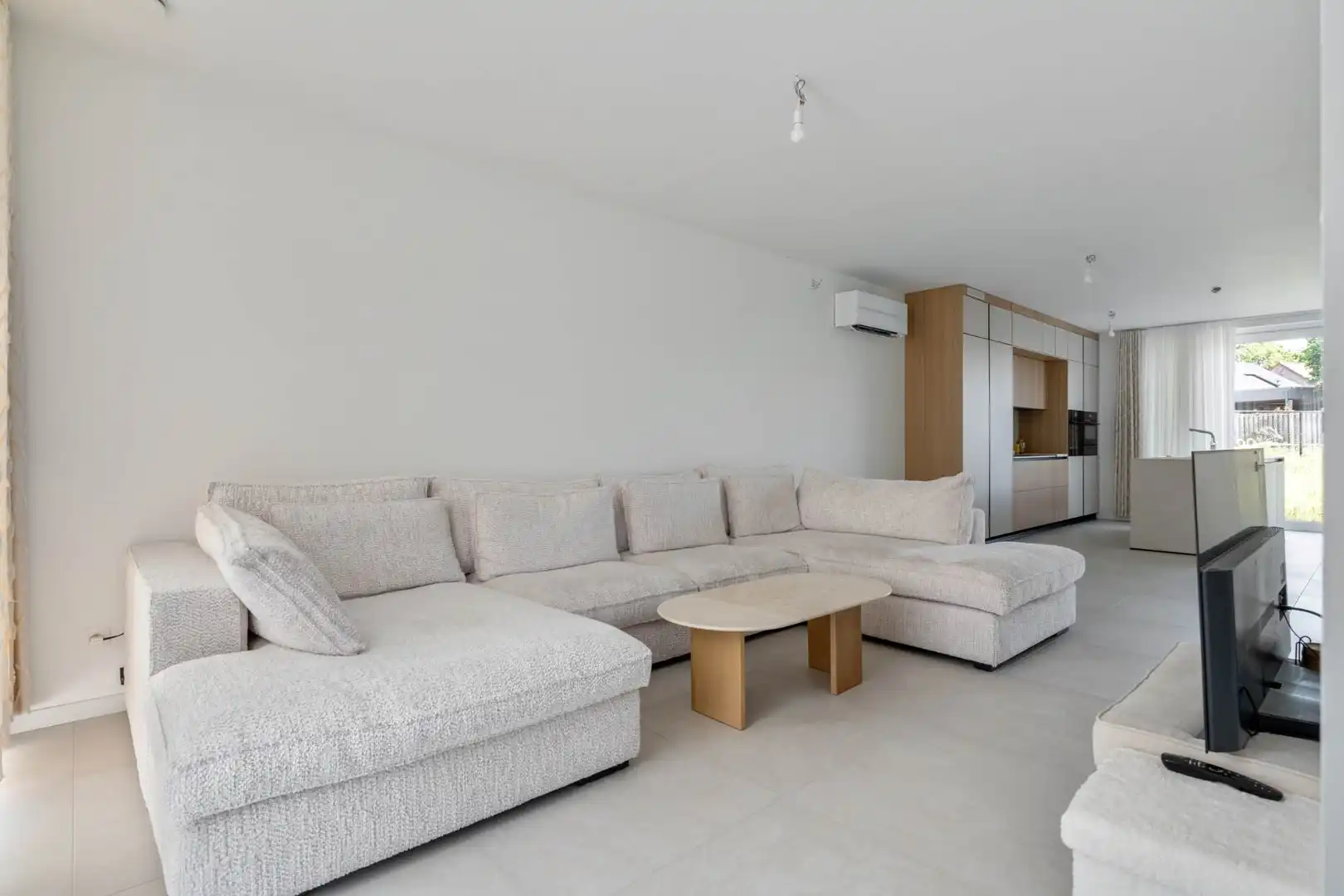 Moderne nieuwbouwwoning, 5 slpk, op een perceel van 4a31ca. foto 13