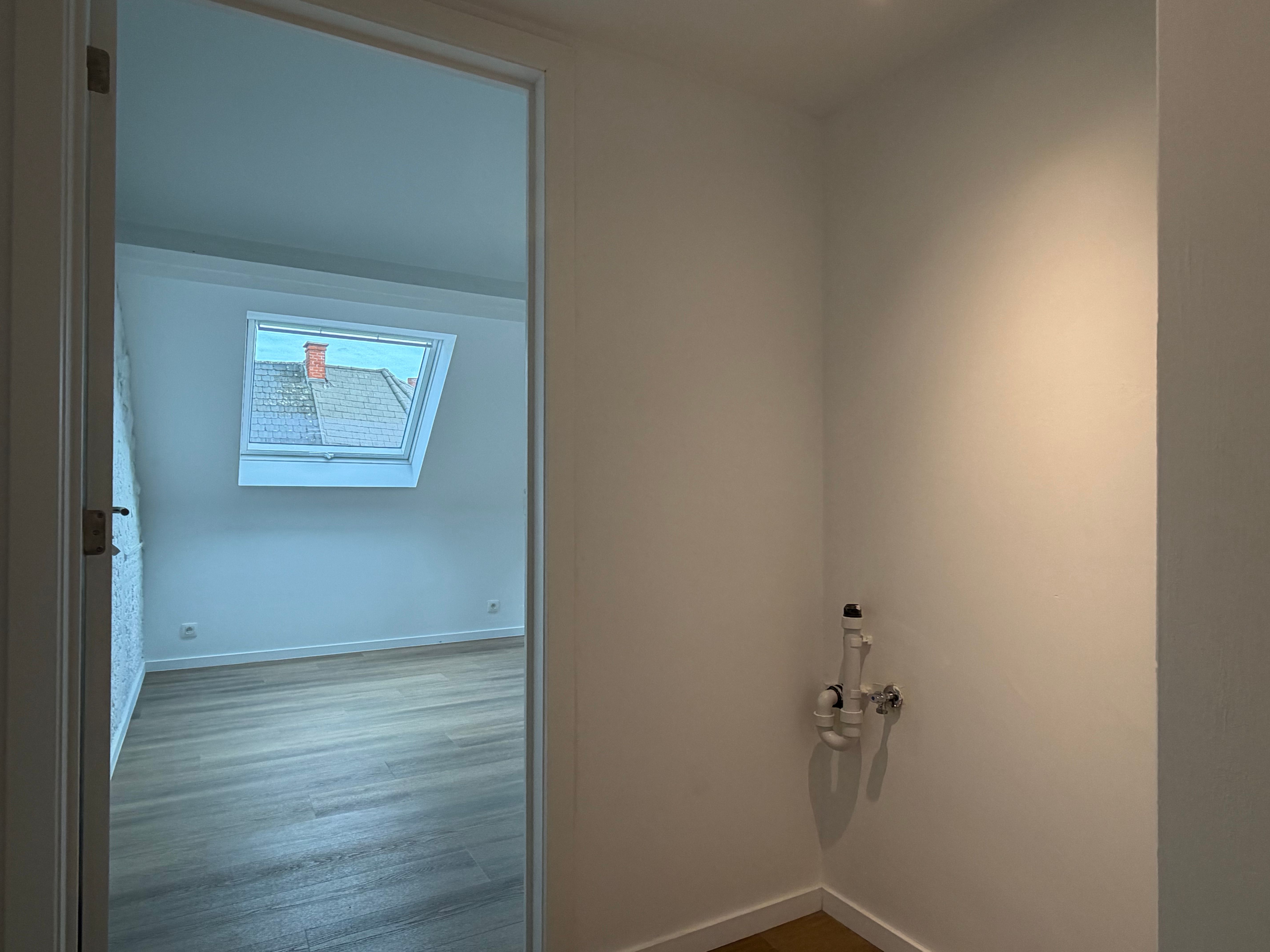 Recent gerenoveerde studio te huur in Gent foto 12