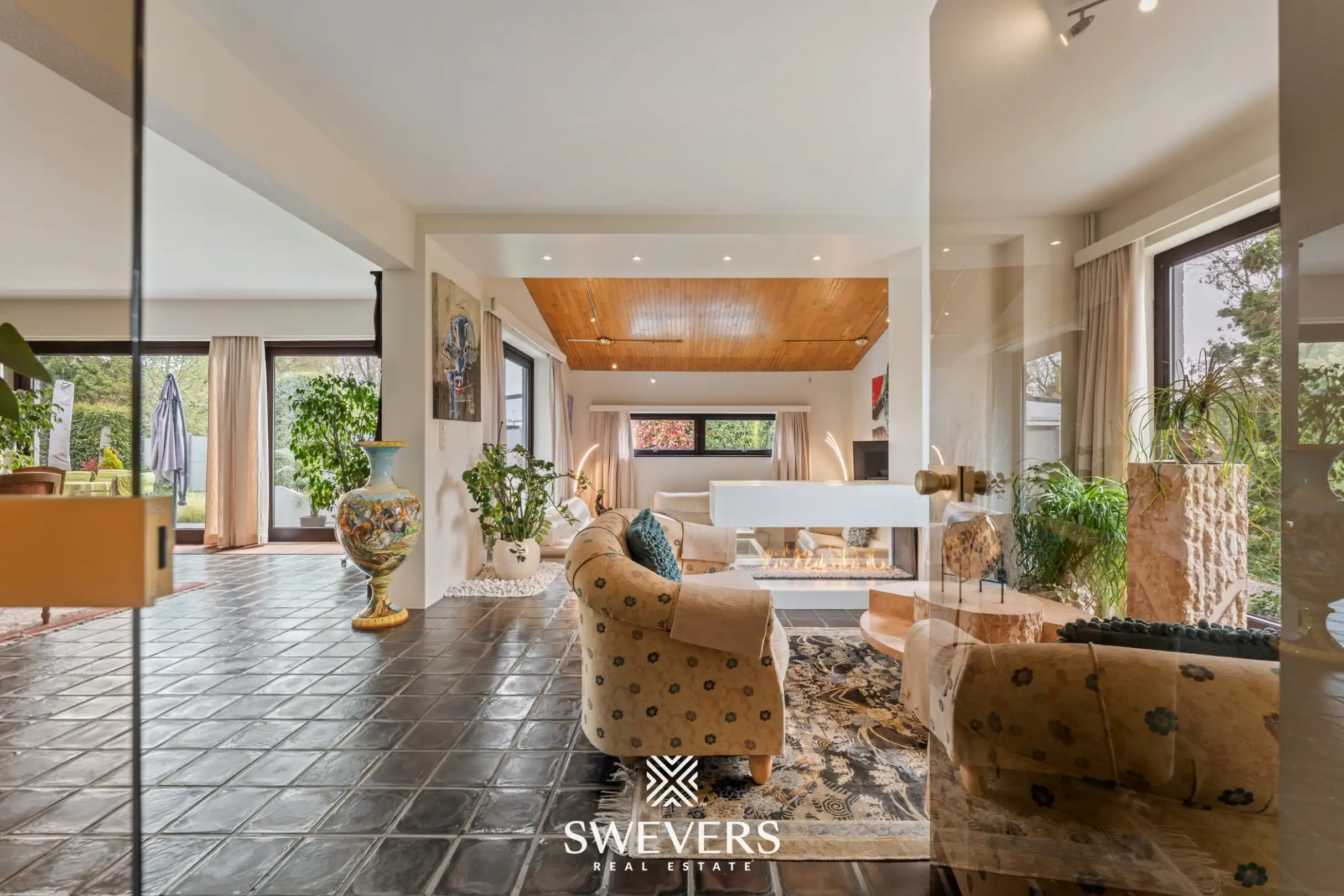 Authentieke villa met praktijkruimte en grote tuin te Hoepertingen foto 6