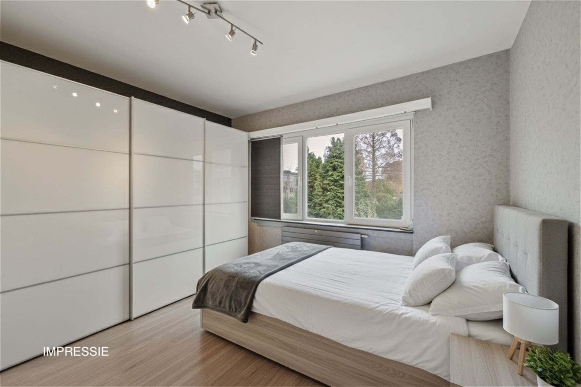 Instapklaar Appartement met Terras en Parking  foto 10