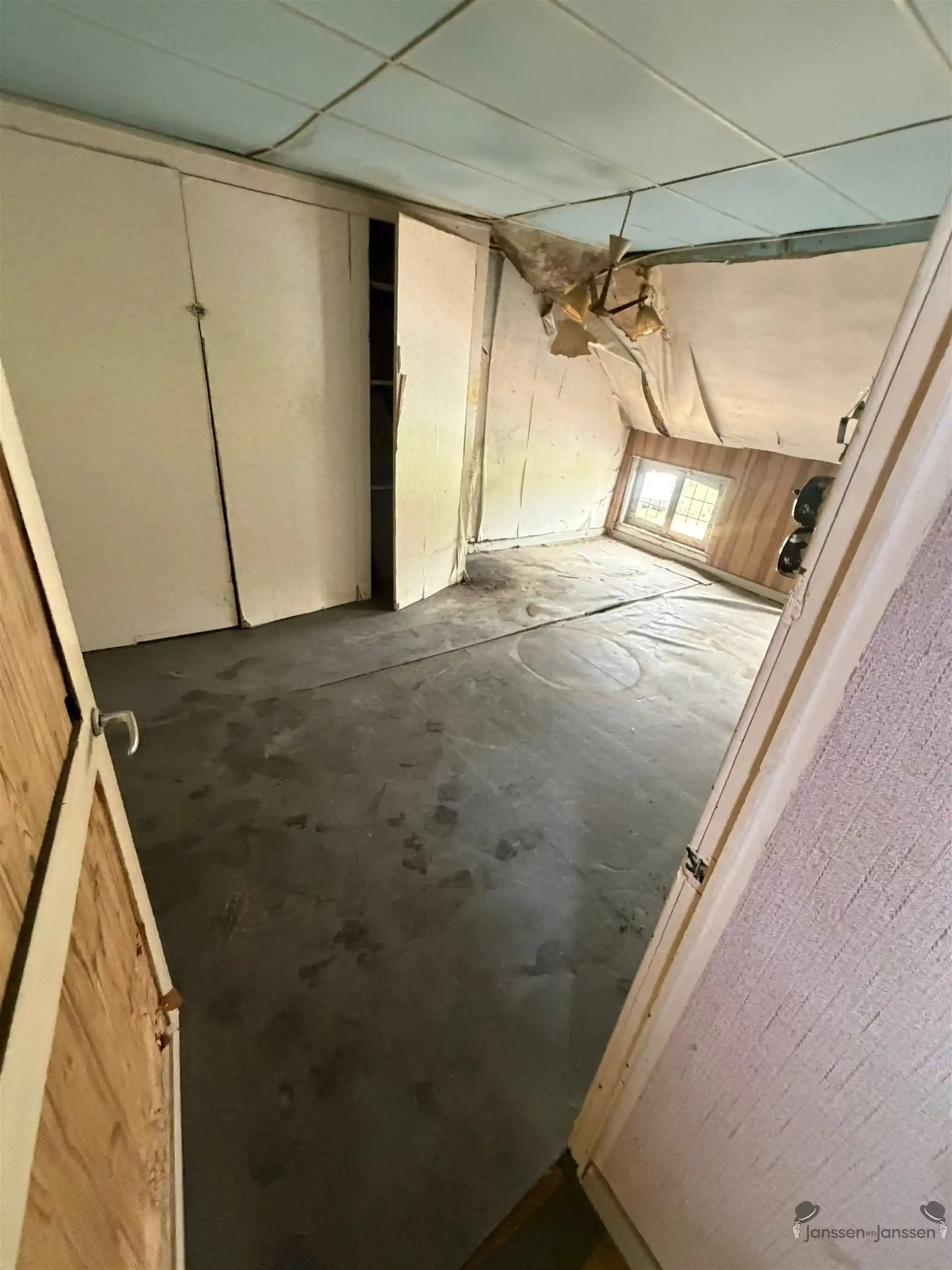 Te slopen of te renoveren woning met achterweg foto 6
