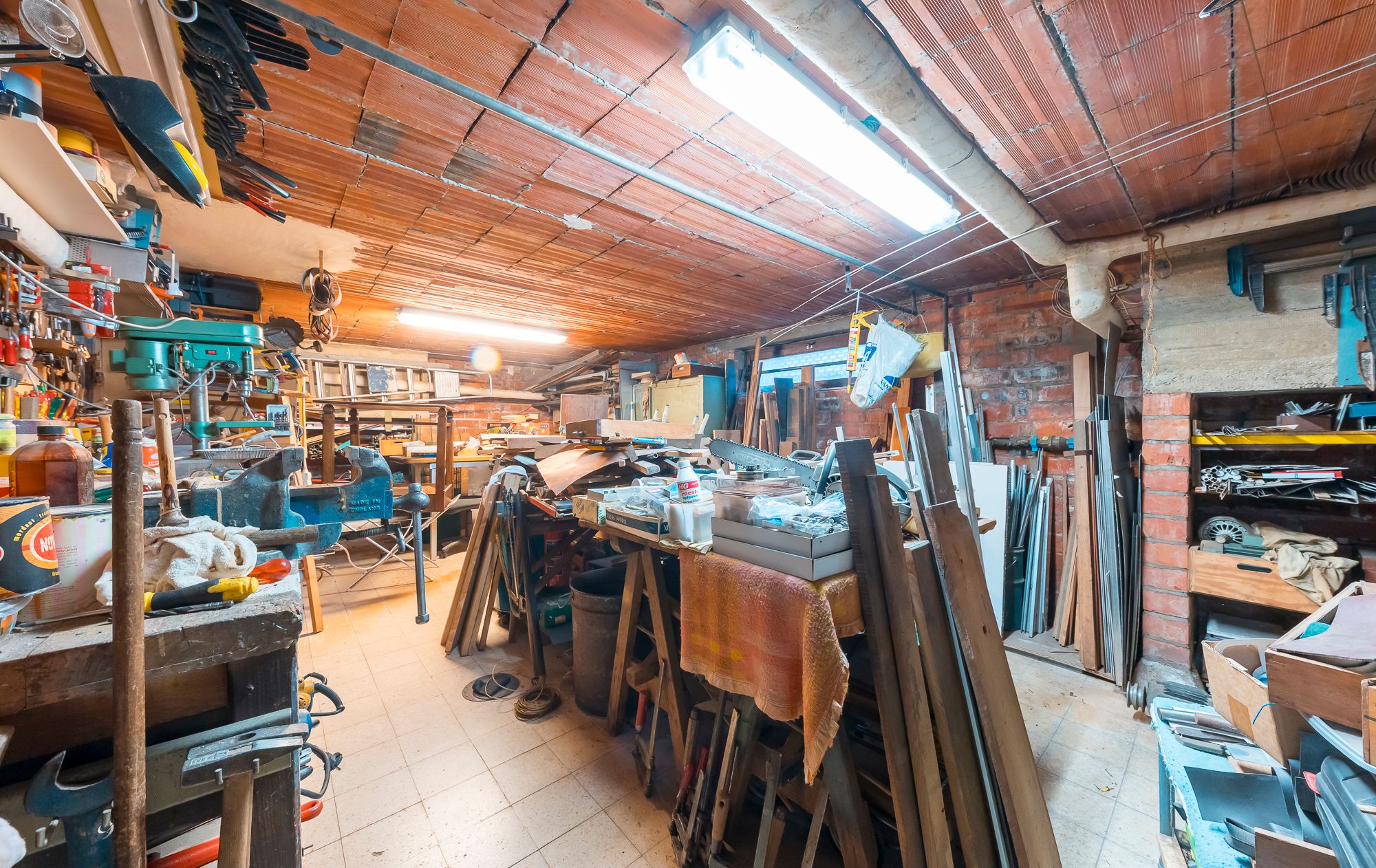 TE KOOP: Zeer goed onderhouden woning op perceel van 9a 06ca in Gerdingen (Bree) foto 21