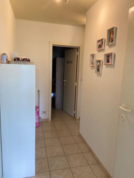 Instapklaar APPARTEMENT met 2 slaapkamers en garage in centrum Waregem foto 3