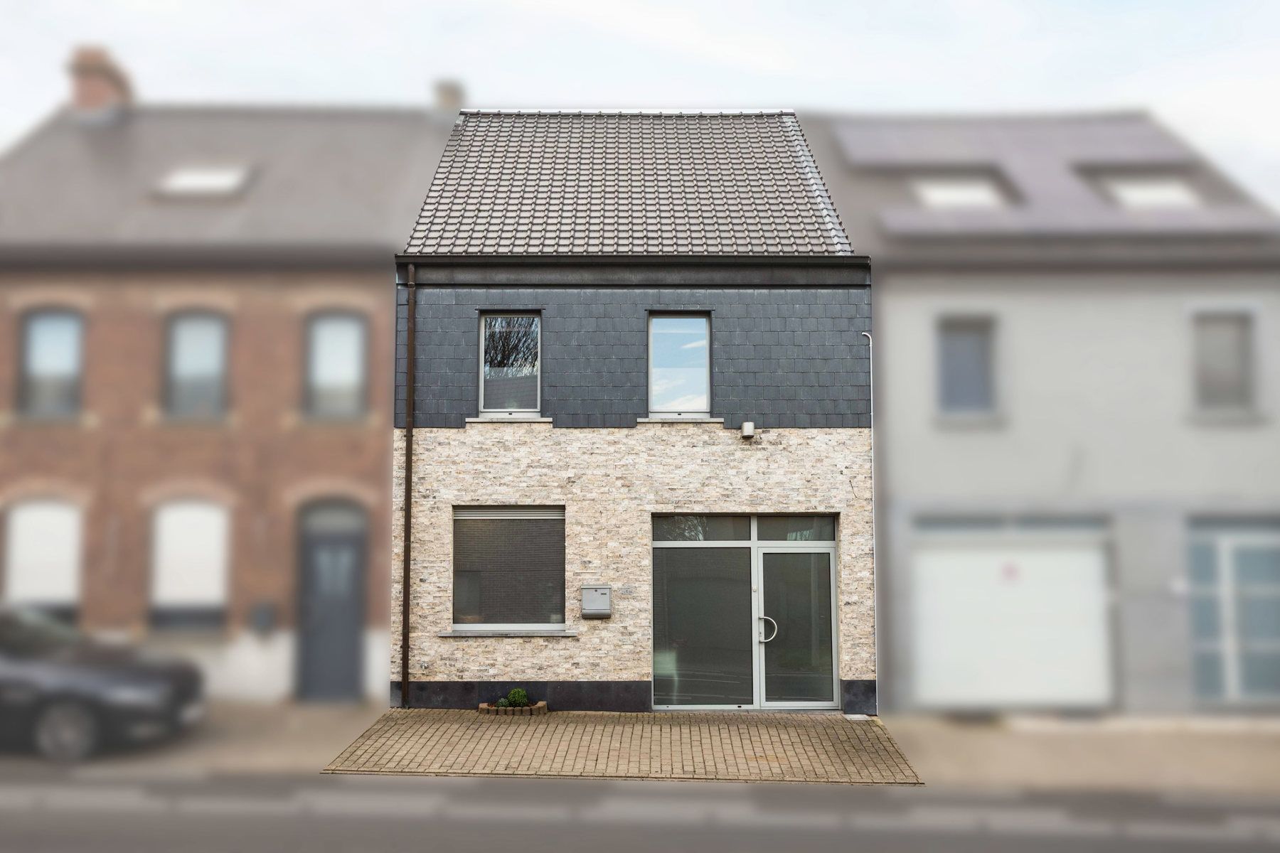 Hoofdfoto van de publicatie: Veelzijdige, instapklare woning met tal van mogelijkheden 