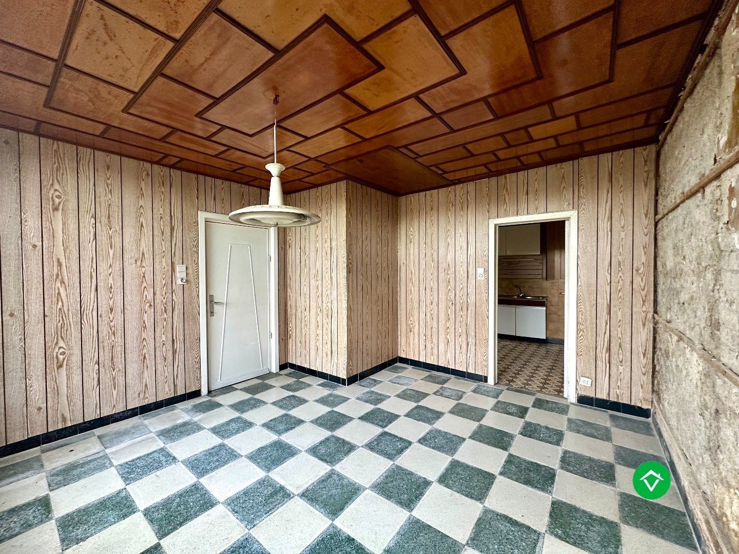 Riante woning met veel potentieel gelegen in Esen, Diksmuide foto 9