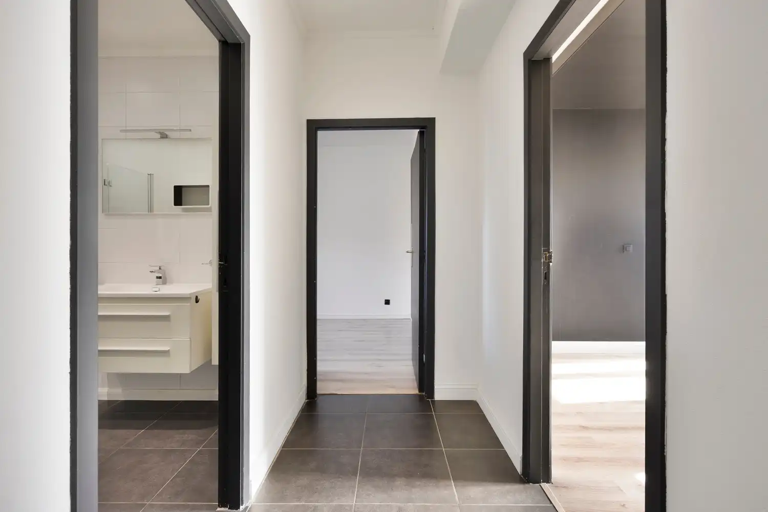 RUIM EN VOLLEDIG GERENOVEERD APPARTEMENT IN HET CENTRUM VAN DIEST! foto 16