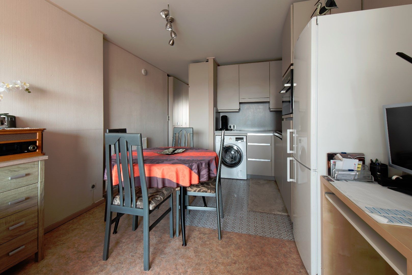 Zeer gezellig en lichtrijk appartement op de eerste verdieping  foto 9