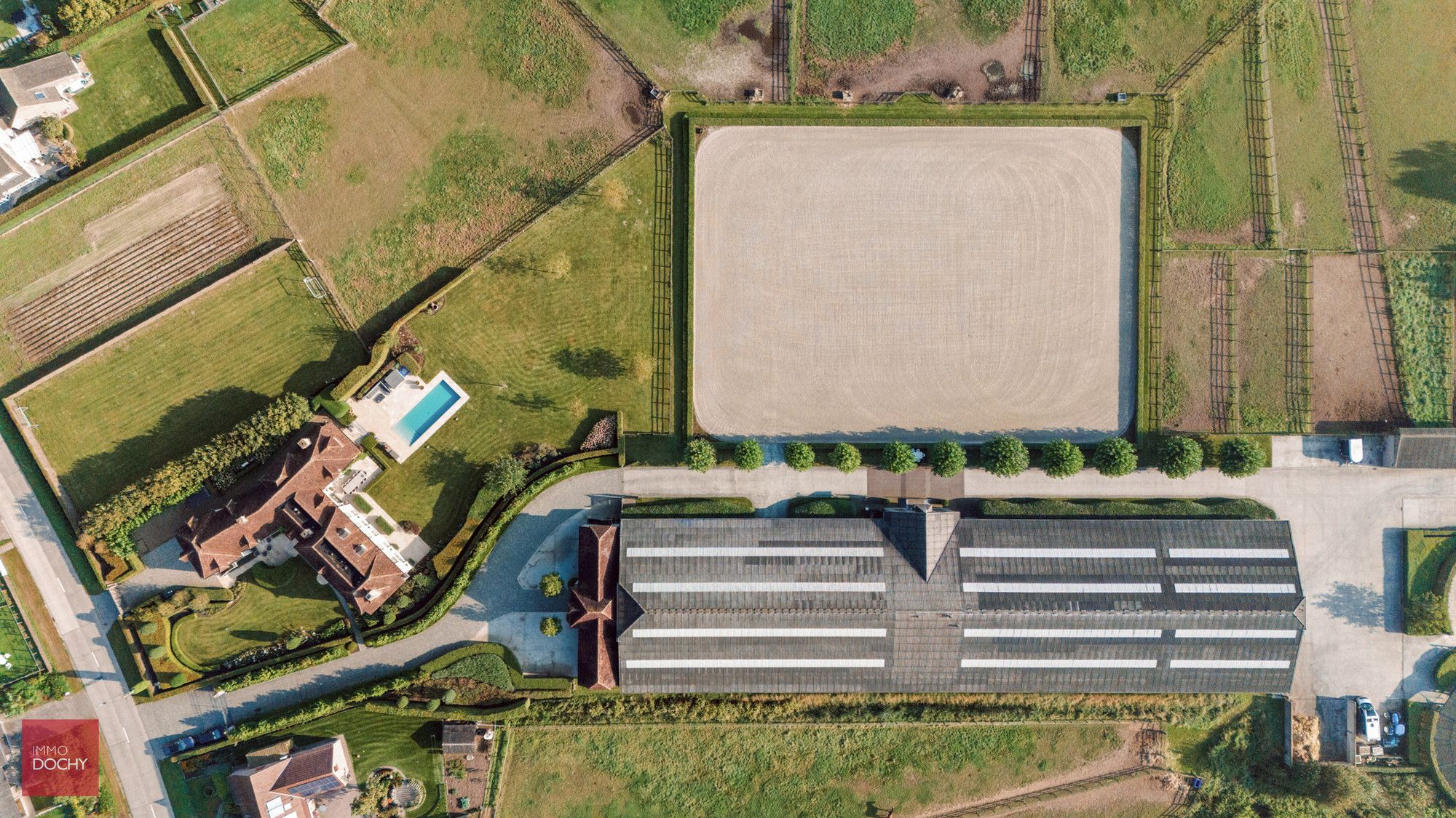Unieke eigendom op ca. 6ha met paardenaccommodatie foto 3