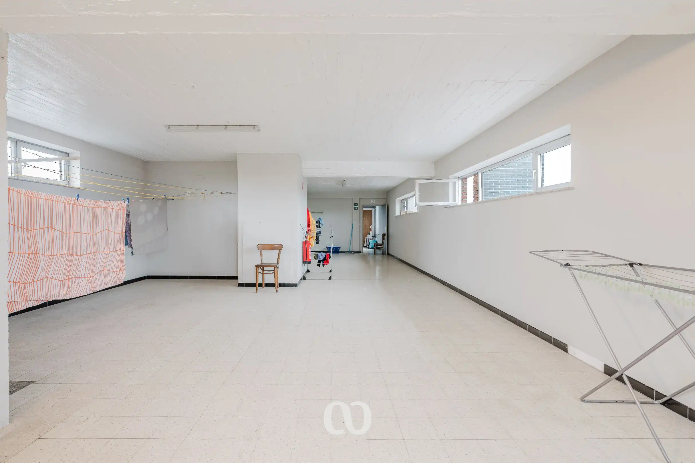 Gerenoveerd, ruim appartement op centrale ligging foto 13