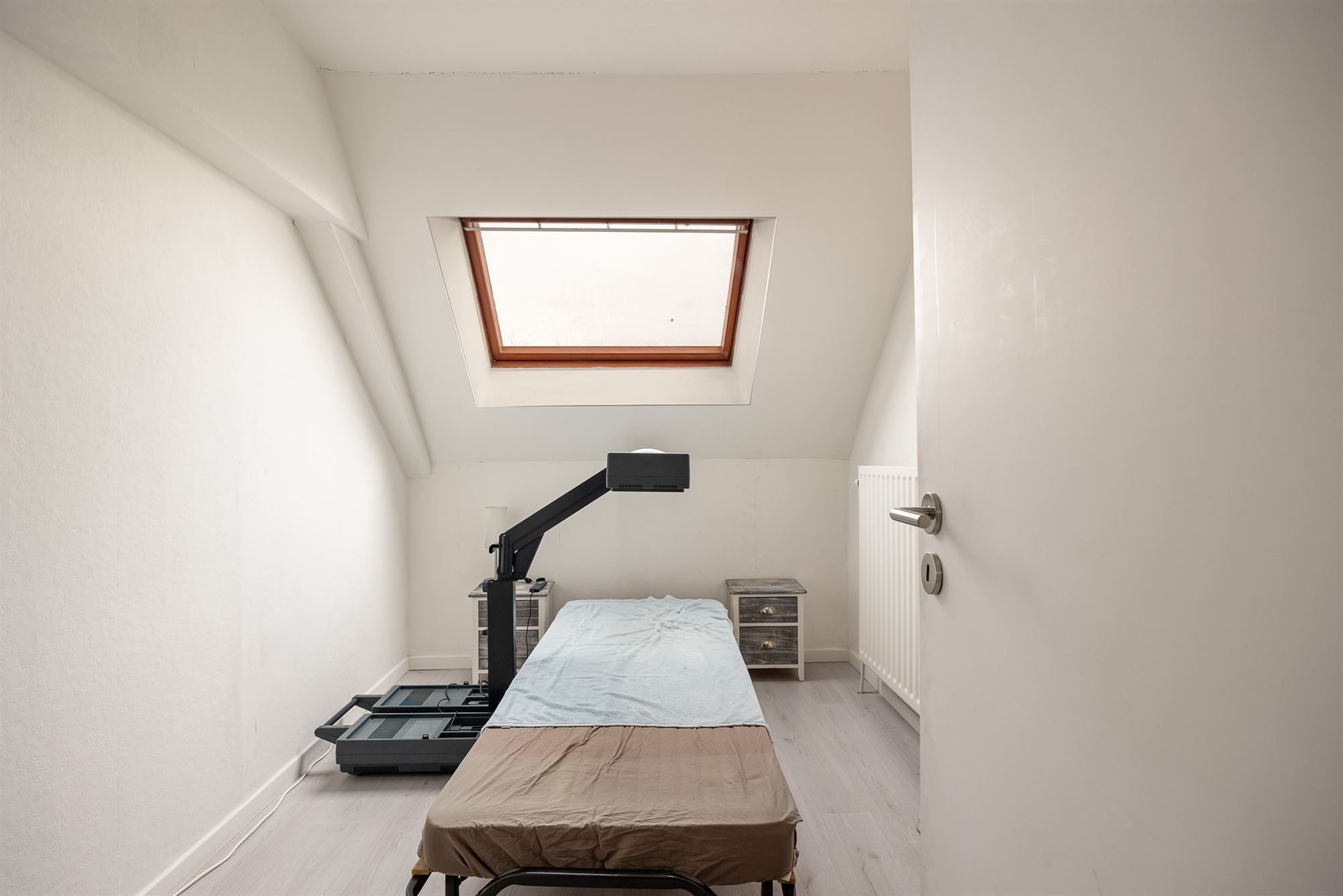 Instapklare, energiezuinige woning met ruime tuin en zwembad foto 18