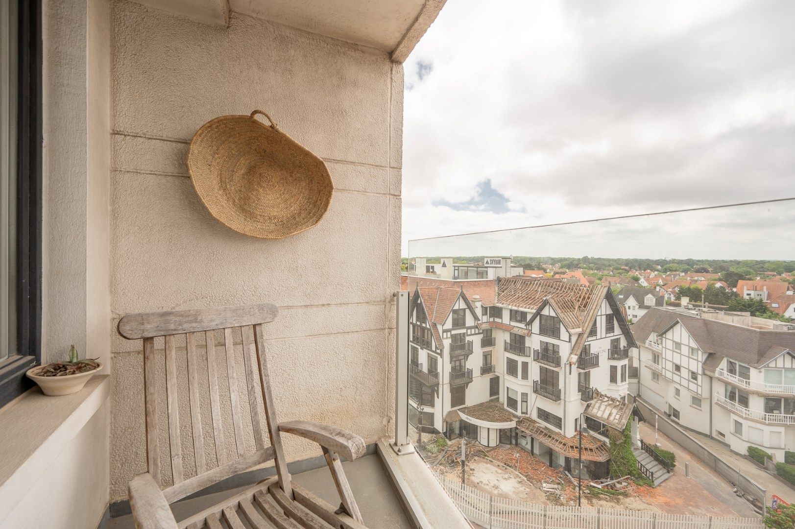 Mooi gemeubeld appartement op de Kustlaan met prachtig zicht foto 6