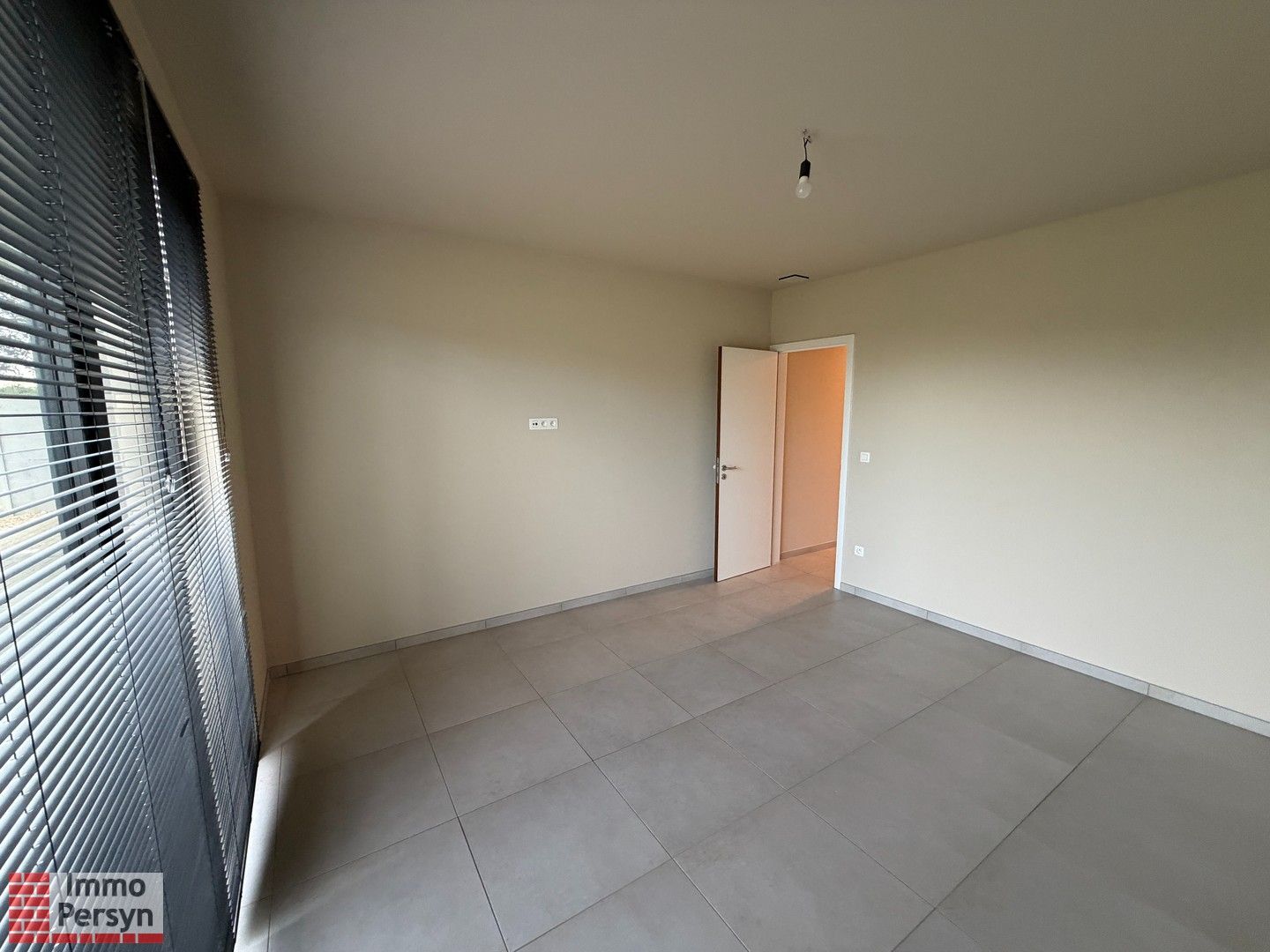 Gelijkvloers  3-slaapkamerappartement met terras foto 8