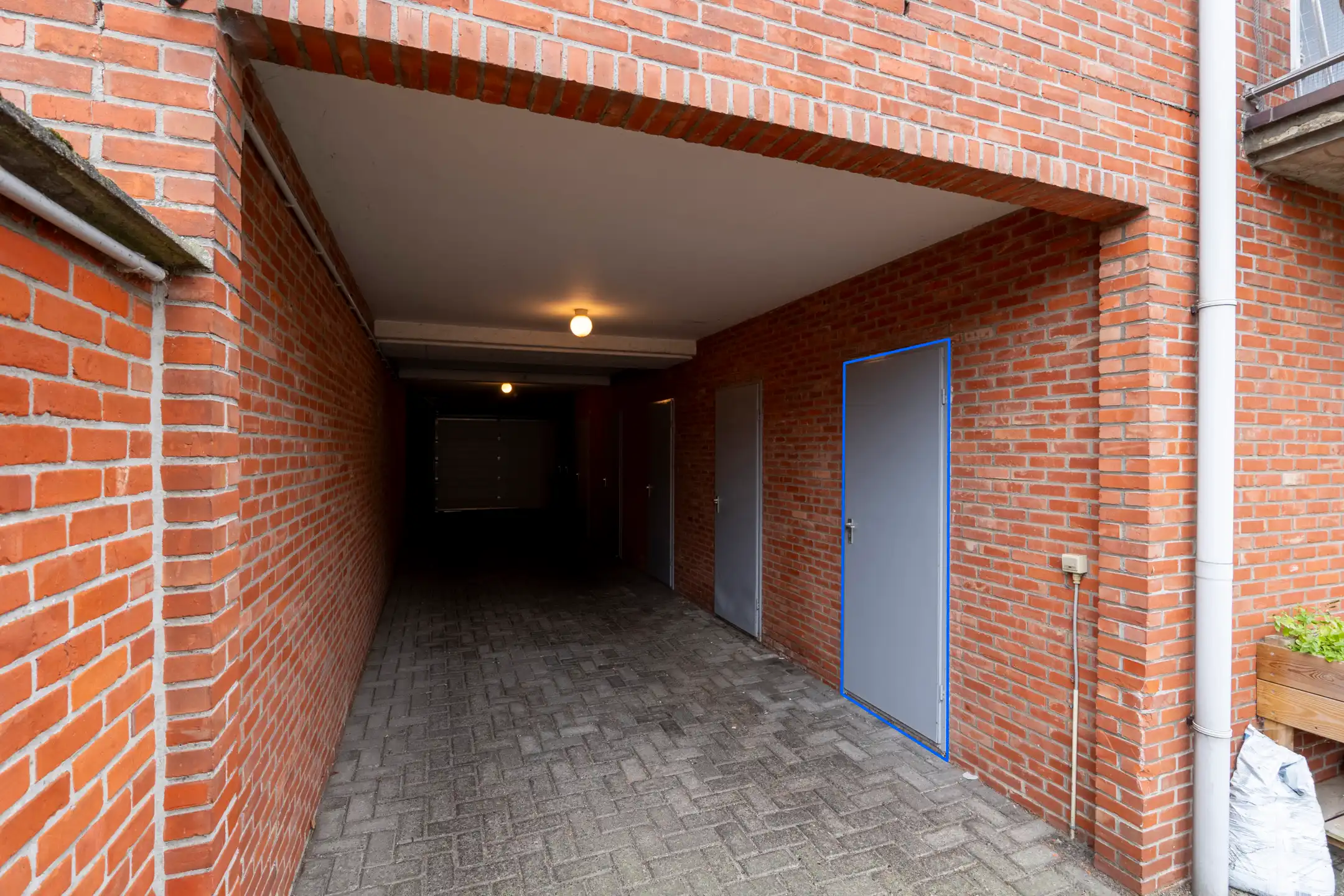 Verhuurd appartement met 2 slpk. en private garage foto 18
