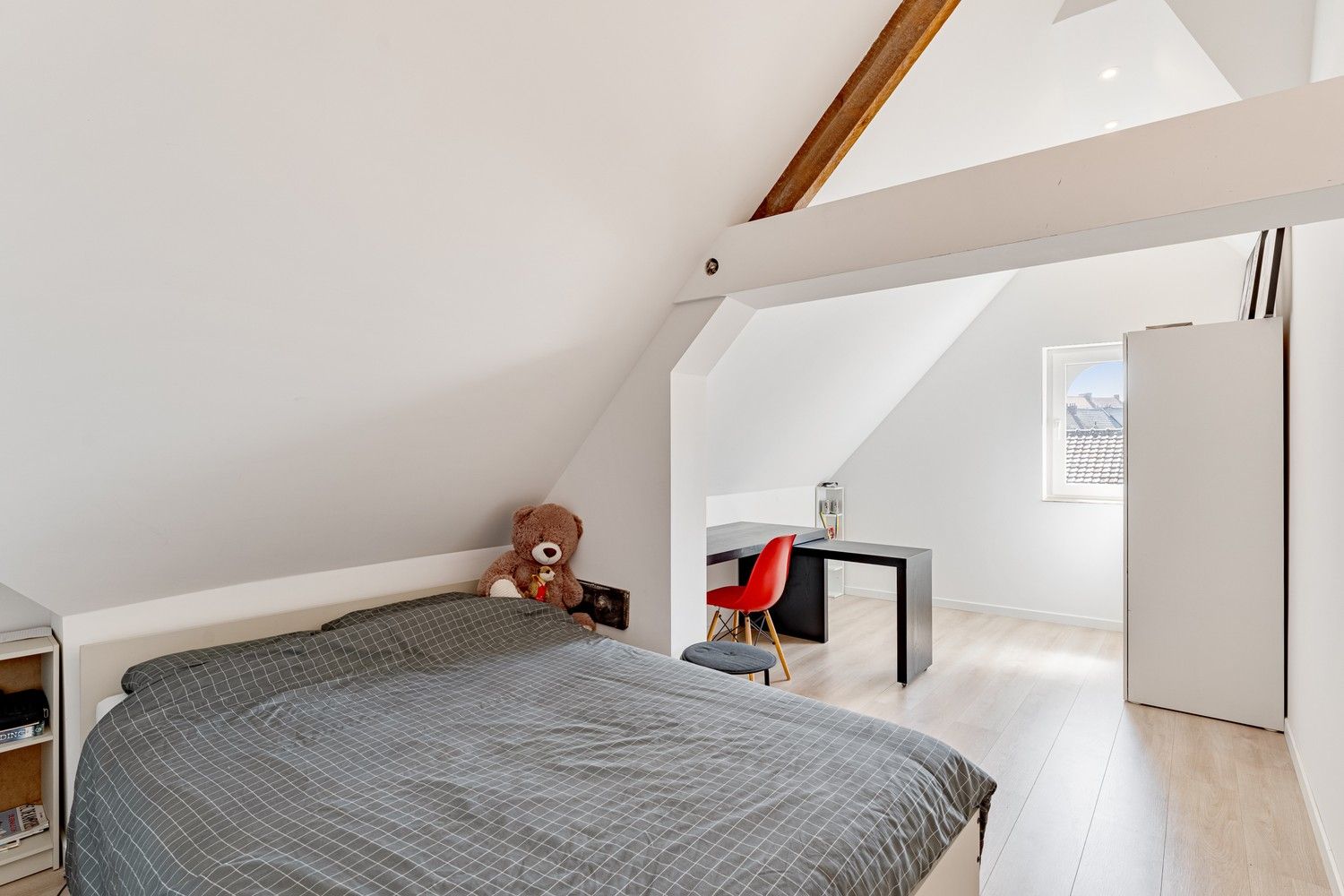 Uniek herenhuis vol karakter net buiten het centrum van Sint-Truiden foto 25