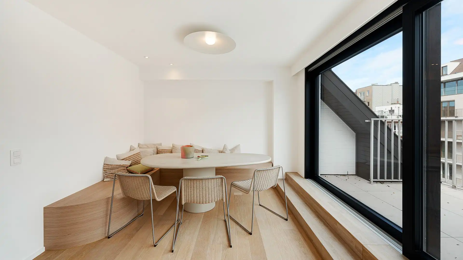 Ruime gerenoveerde duplex met 5 slaapkamers in Knokke. foto 11