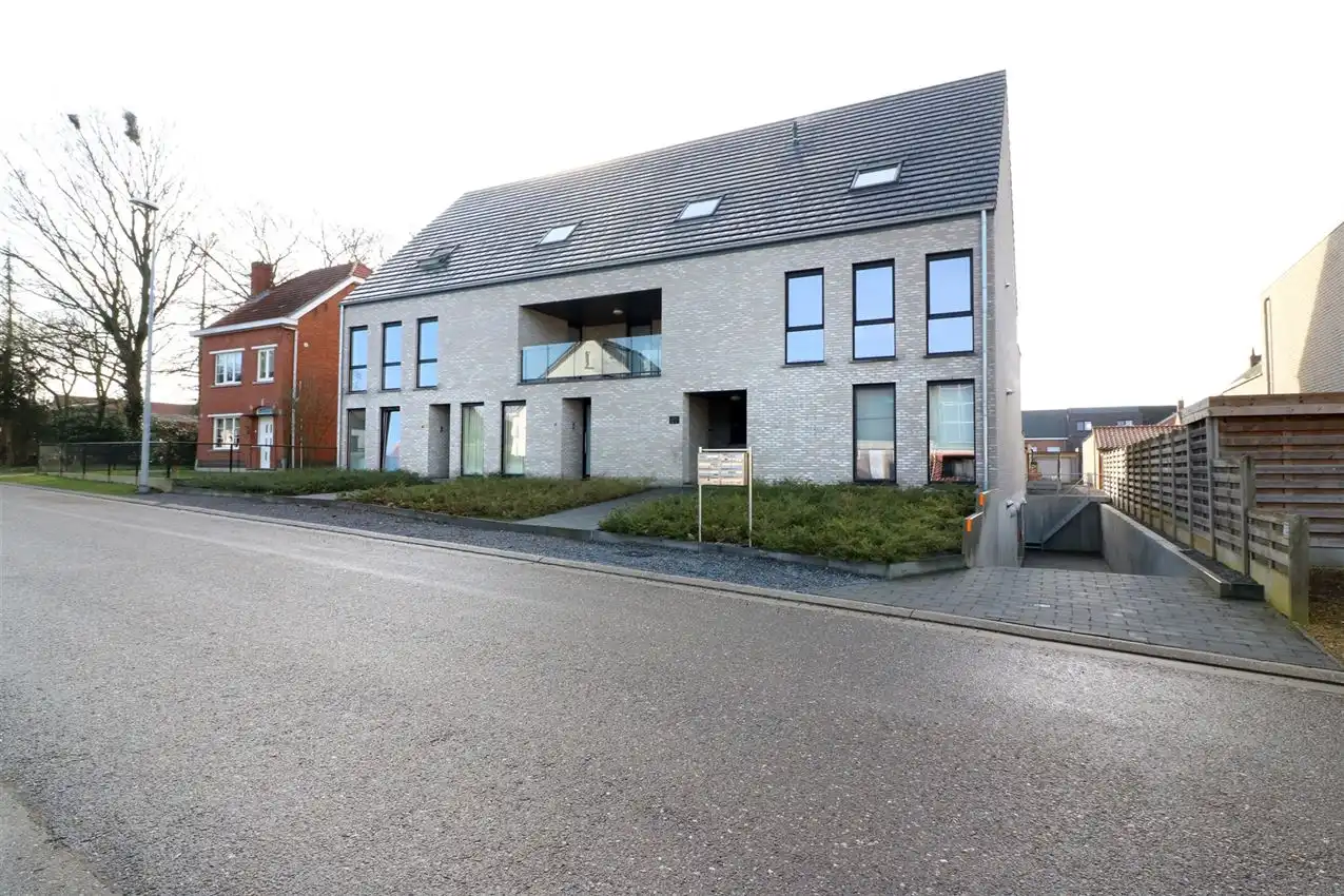 Gelijkvloers appartement met zuidgericht terras en tuintje, autostaanplaats foto 28
