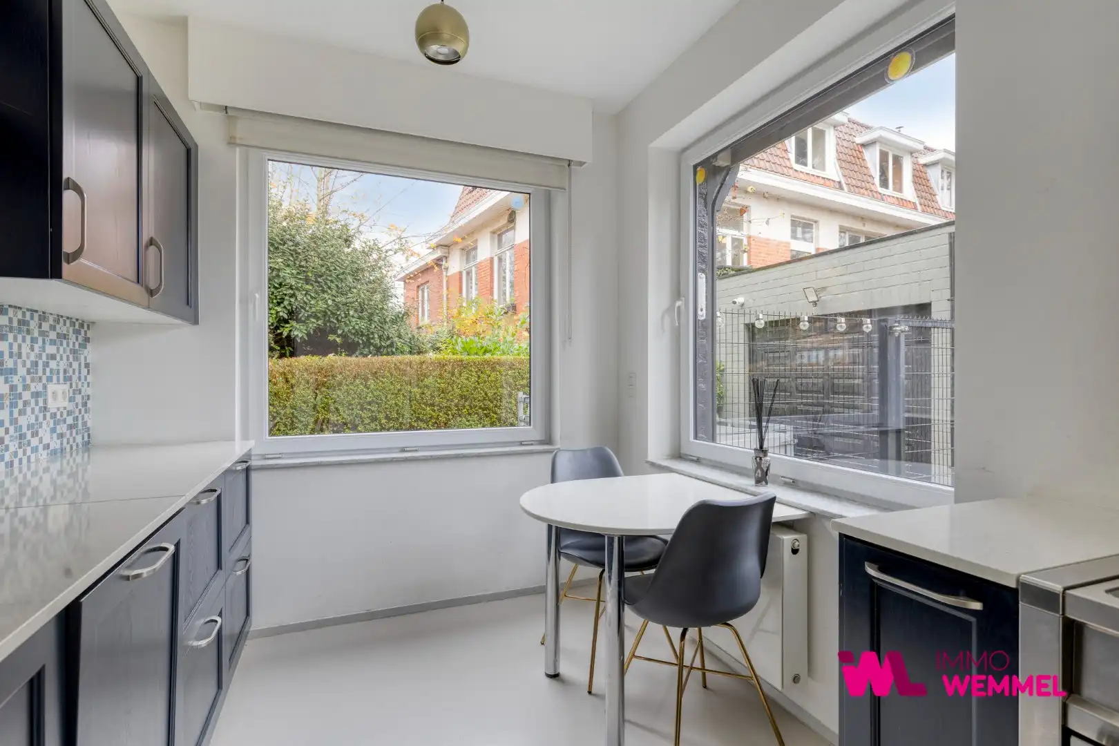 Instapklare gekoppelde woning in het centrum van Wemmel  foto 8