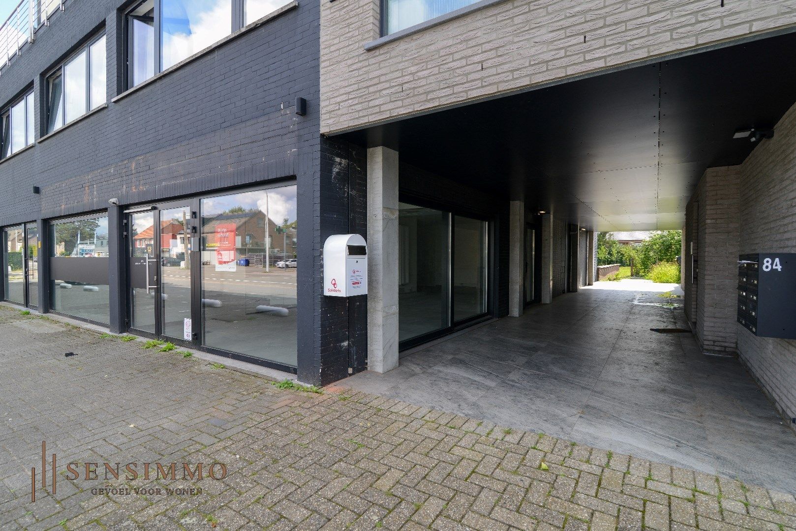 Ruim en moderne handelspand in Houthalen-Helchteren foto 3