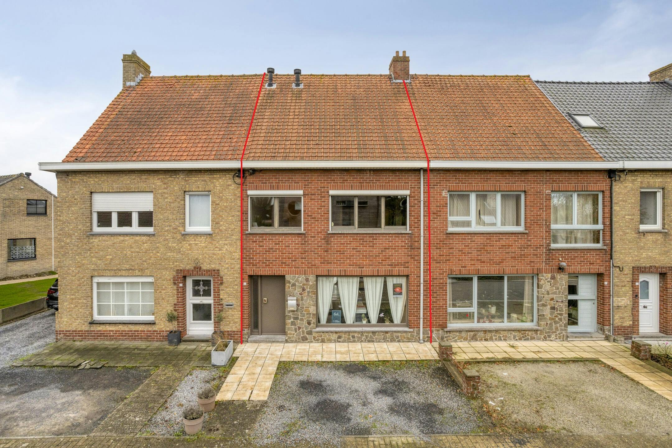 Energiezuinige woning met 3 slaapkamers, garage en tuin. foto 2
