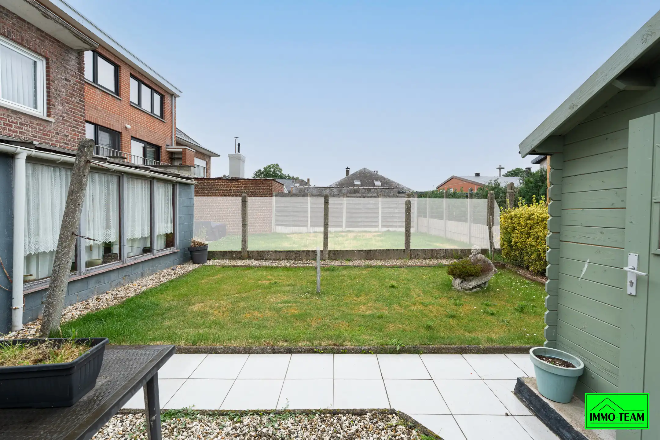 Gezinswoning met 4 slaapkamers in rustige woonwijk foto 25