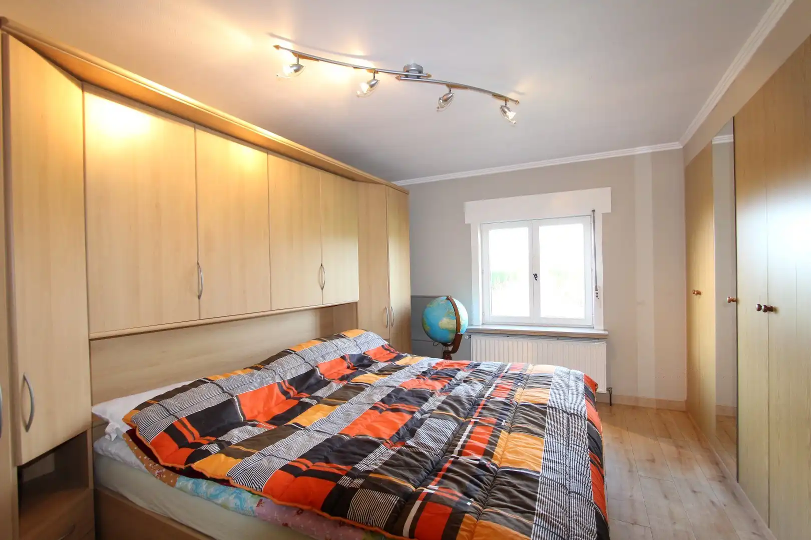 Landelijk gelegen woning met loods foto 16