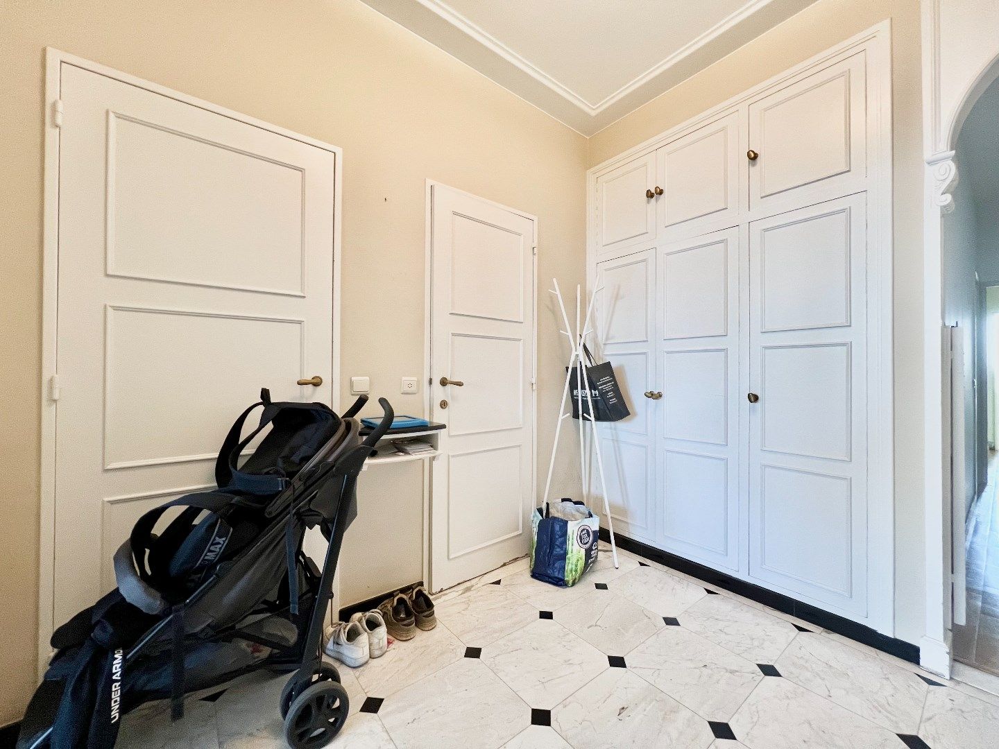 Instapklaar appartement met drie slaapkamers foto 10