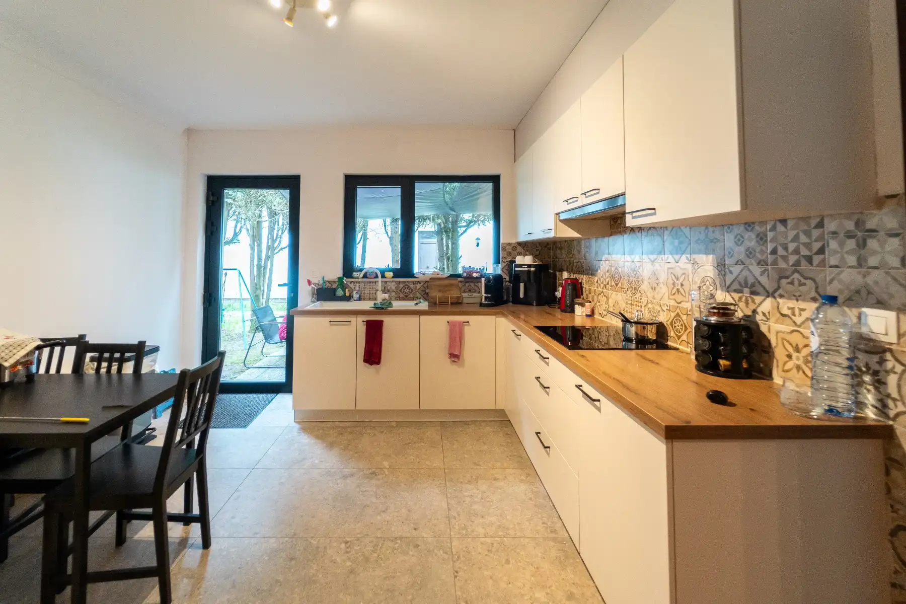 Rustig gelegen bungalow foto 6