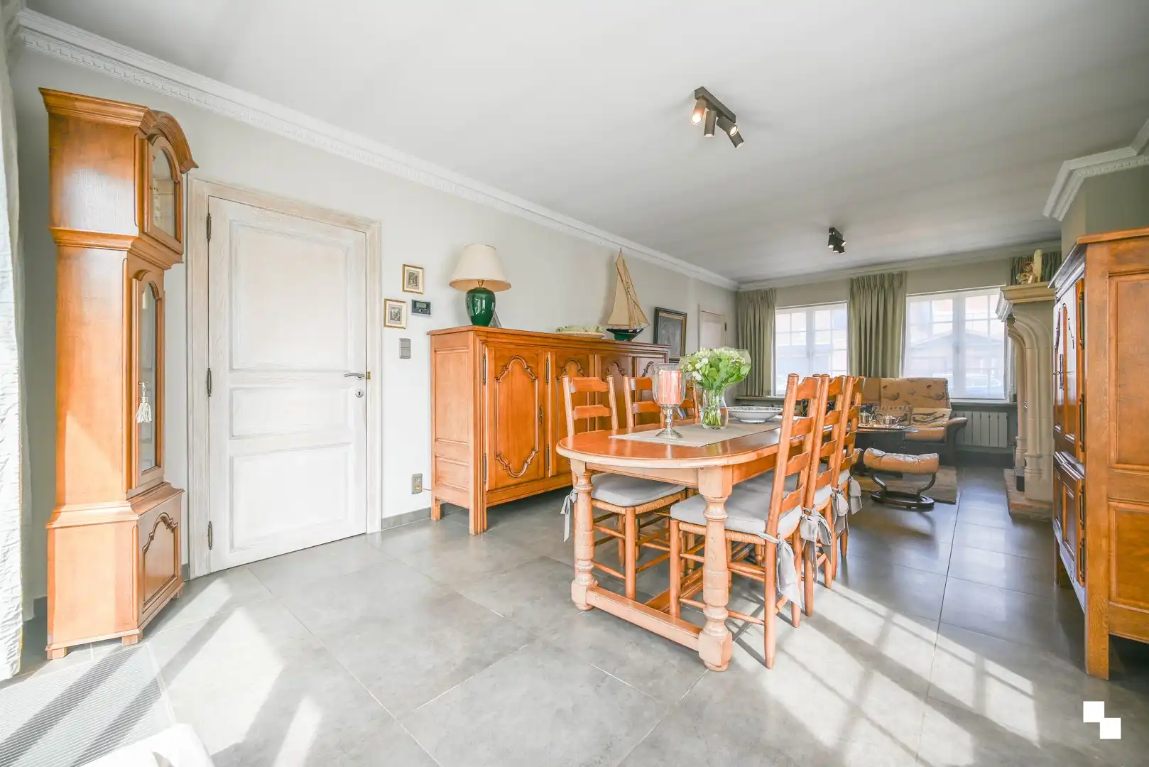 Charmante, goed onderhouden woning met werkplaats foto 7