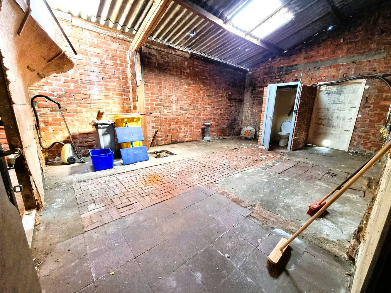Te renoveren woning op 432m², 3 slaapkamers en ruime garage aanbouw foto 9