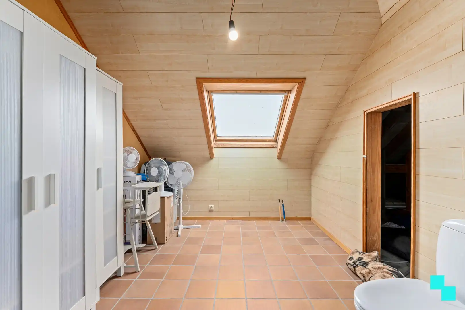 Ruime woning met loods in groene omgeving - Oekene foto 19