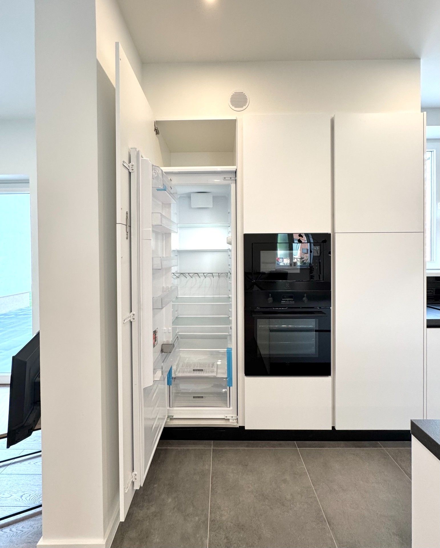 GERENOVEERDE WONING MET GROTE GARAGE foto 12