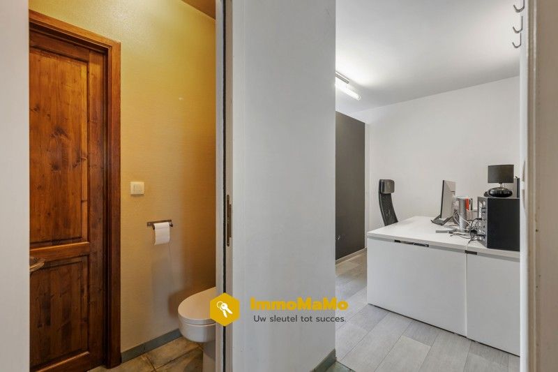 HUIS MET BUREAURUIMTE TE KOOP IN LOKEREN foto 13