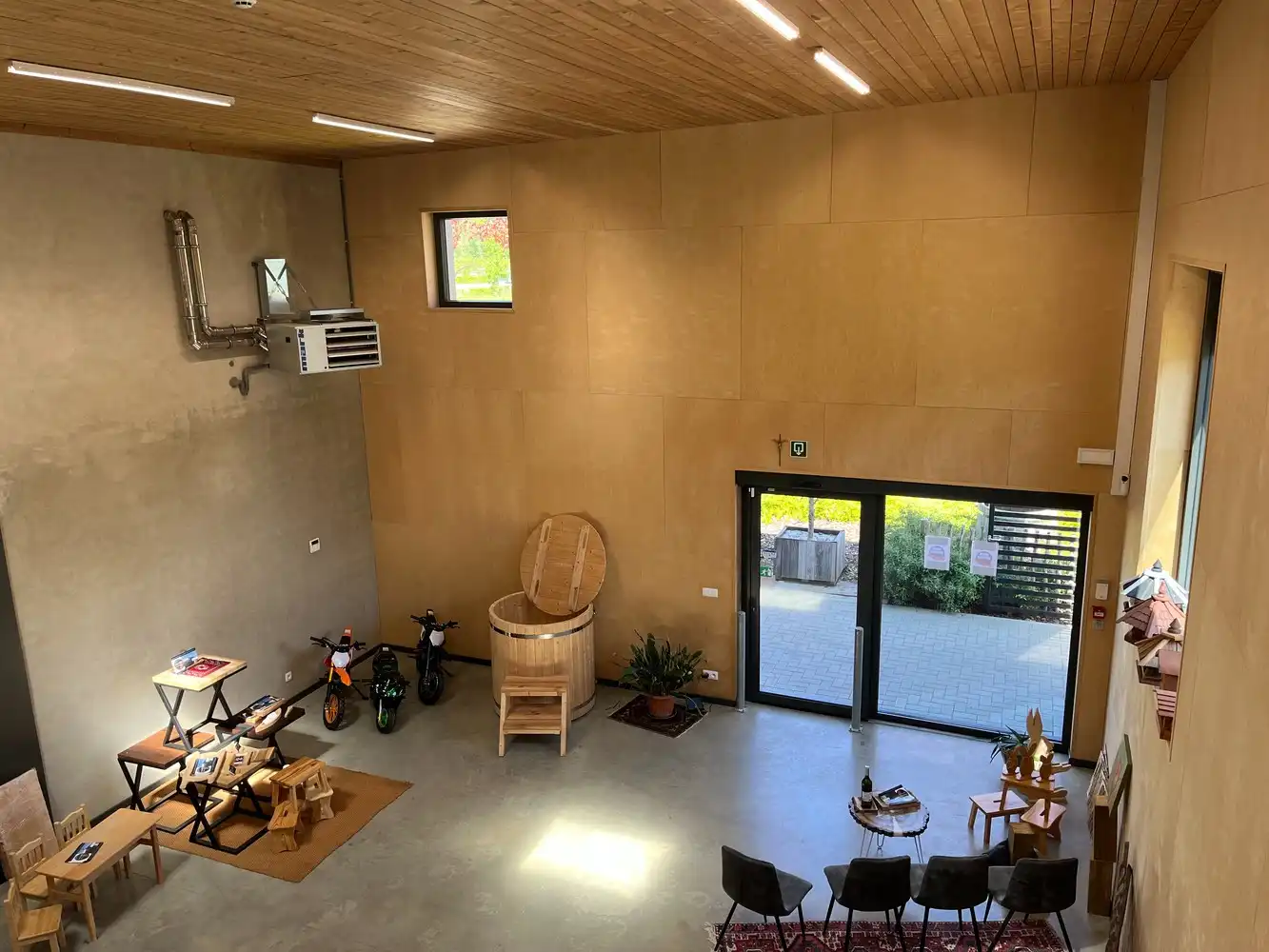 660m² bedrijfshal incl. kantoren foto 3