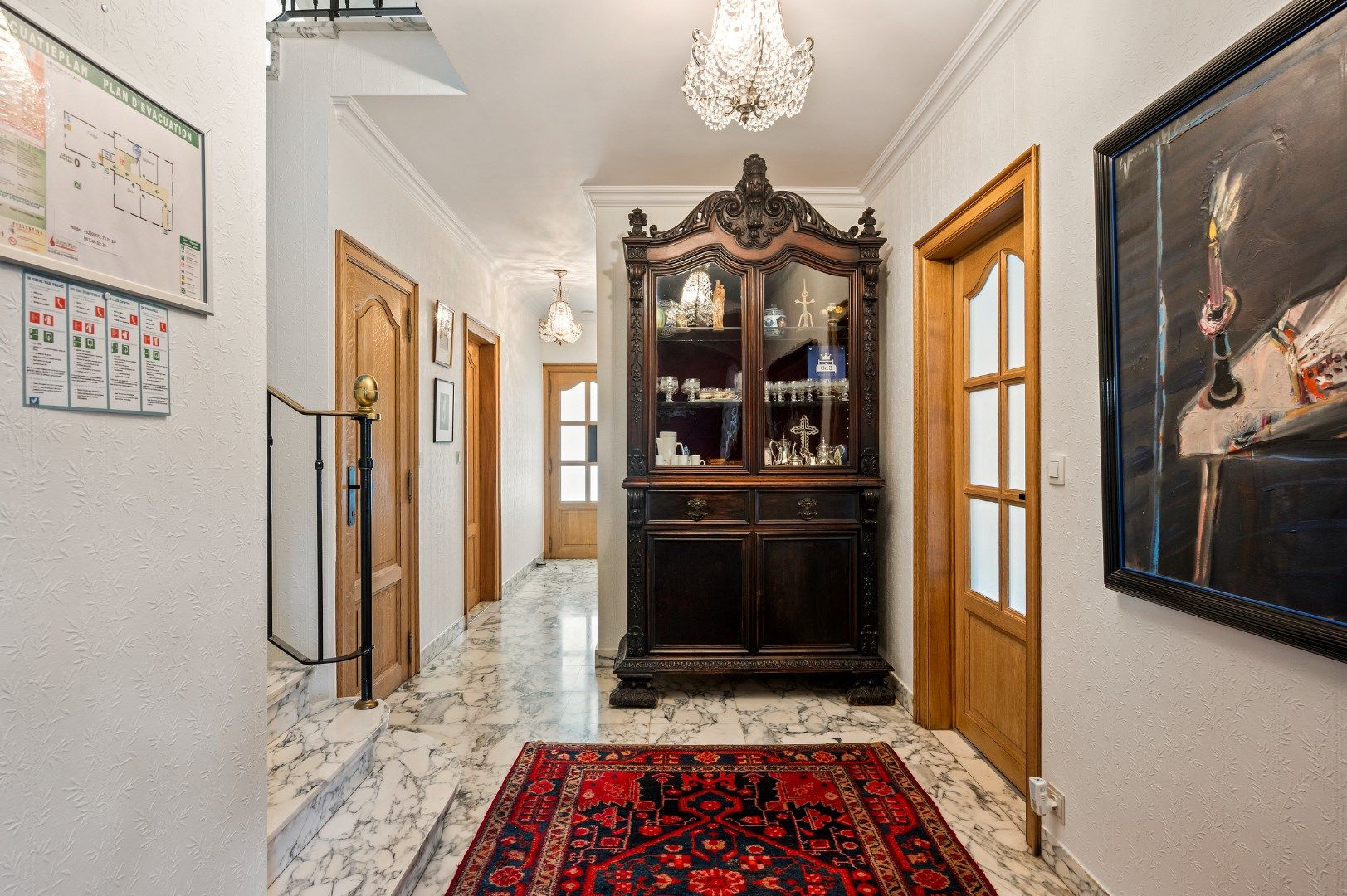 Uitstekend onderhouden villa te Ieper. Opp: 871m². foto 4