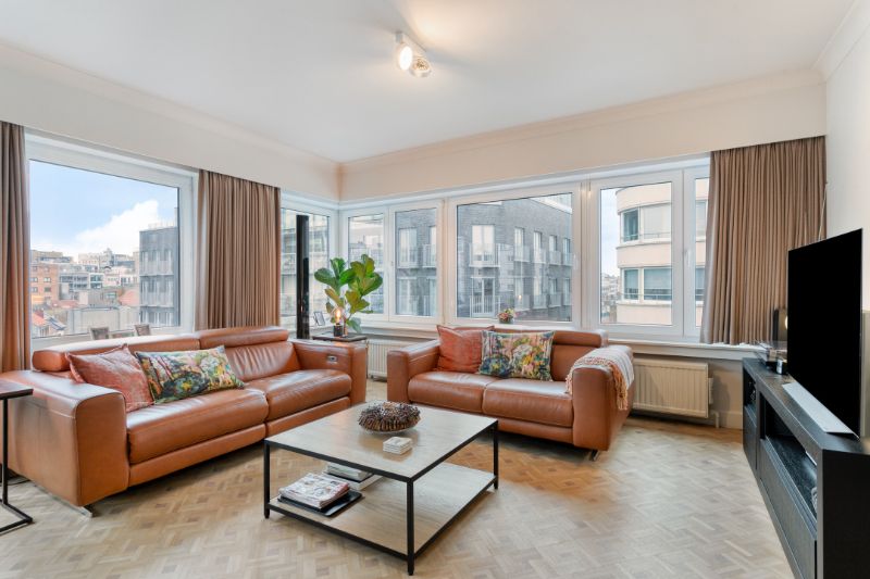 Stijlvol hoekappartement met zeezicht, licht en topligging in hartje Oostende foto 5