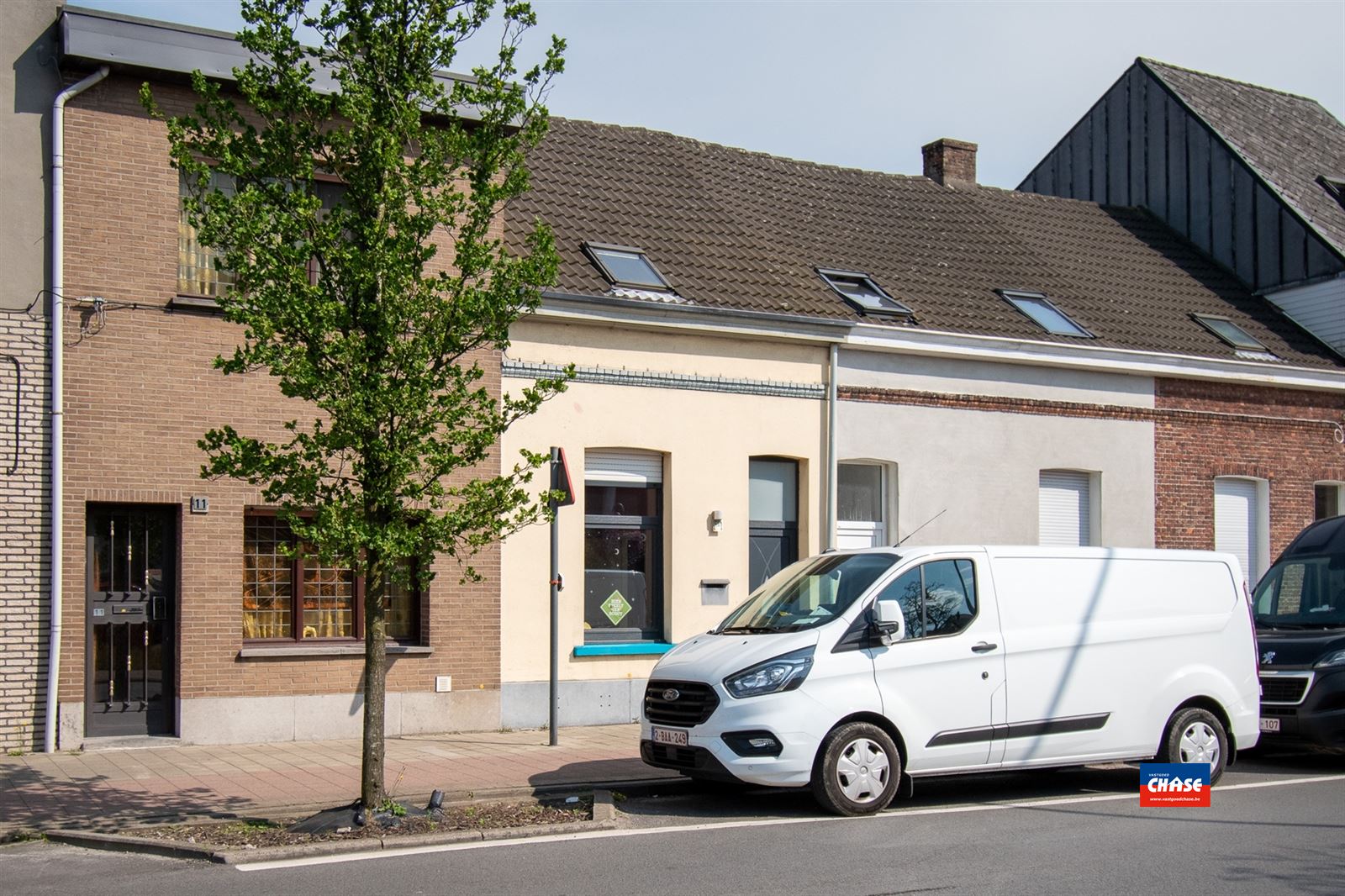 !!! VERKOCHT ONDER VOORWAARDEN !!! Knappe starterswoning met drie slaapkamers en zonnige tuin foto 12