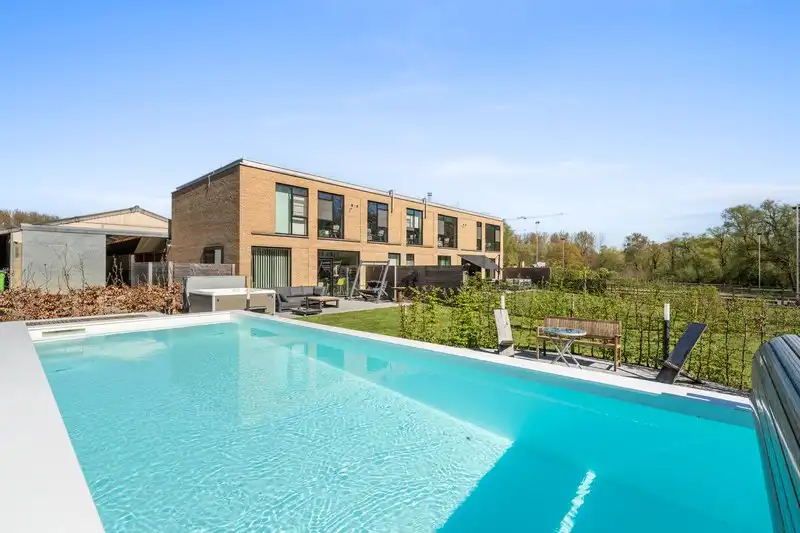Moderne villa met hippisch complex op 15.856m²  foto 30