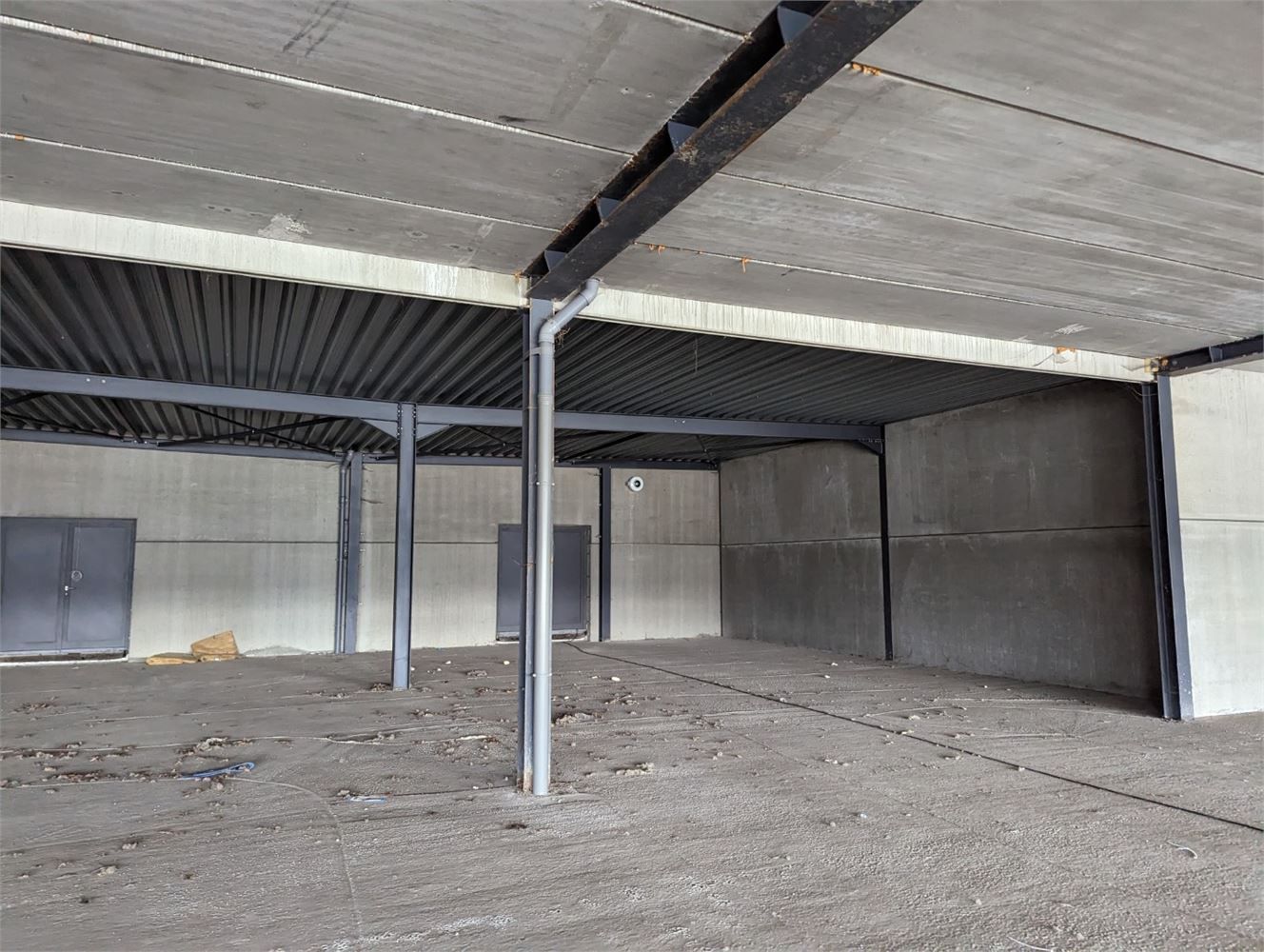 NIEUWBOUW COMMERCIËLE UNIT 458 m2 MET PARKING foto 8