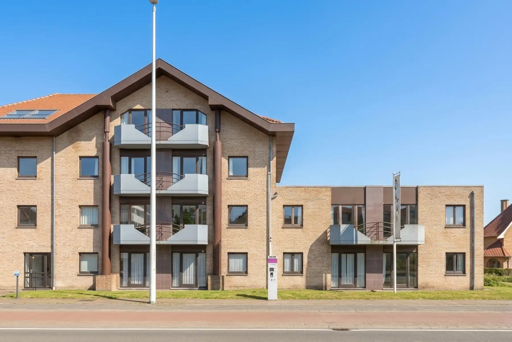 Uitstekend gelegen hoekappartement in Sint-Idesbald foto 11