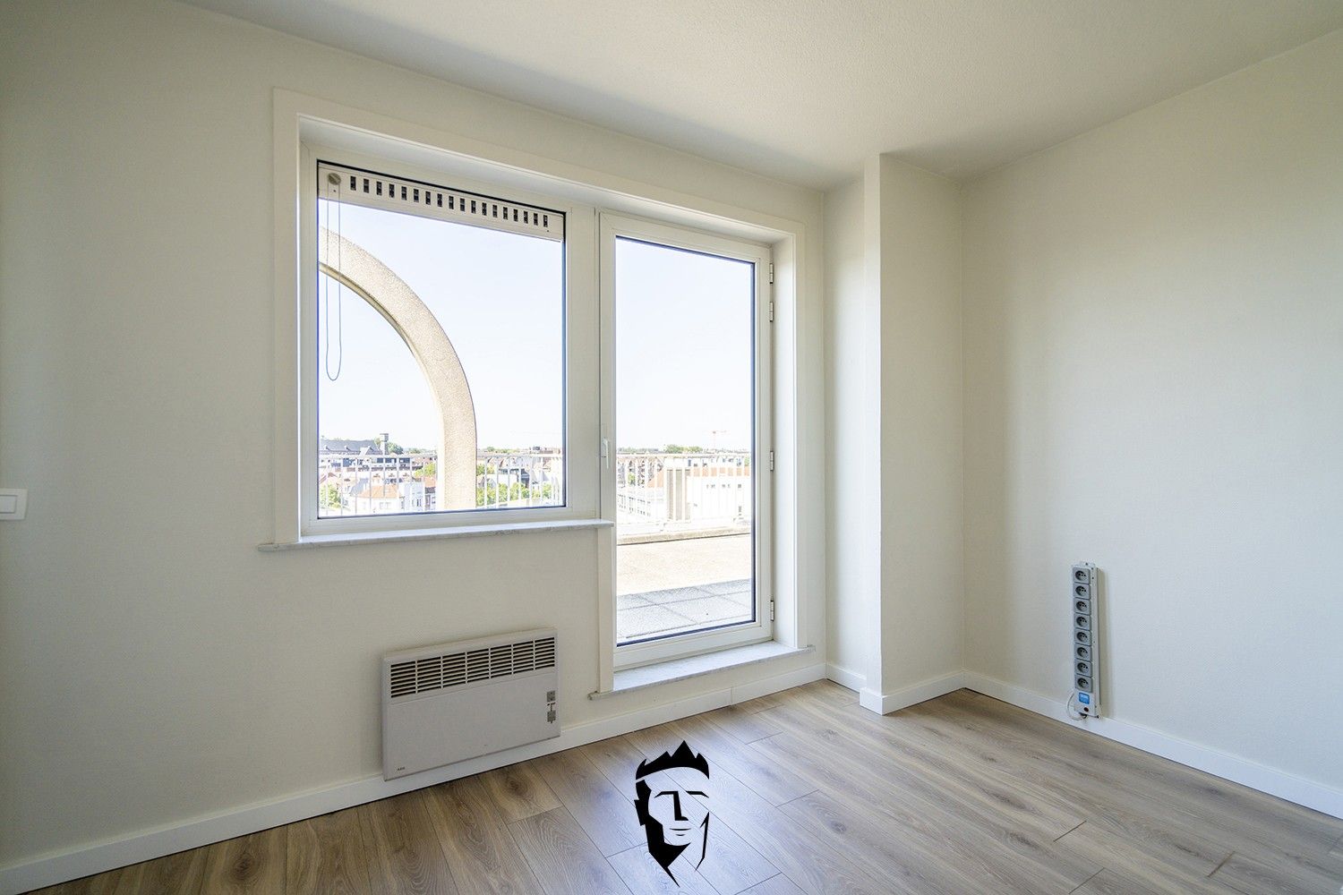 APPARTEMENT MET 180° VERGEZICHT foto 9