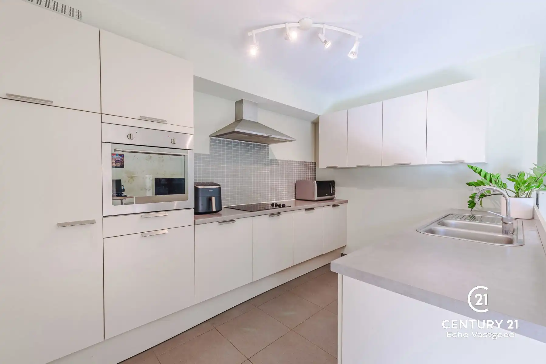 Stijlvol gelijkvloers appartement met terras in Kasterlee foto 5