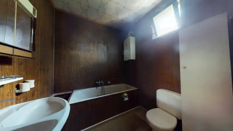 Charmante te renoveren hoeve van 300m² op 15 are foto 14