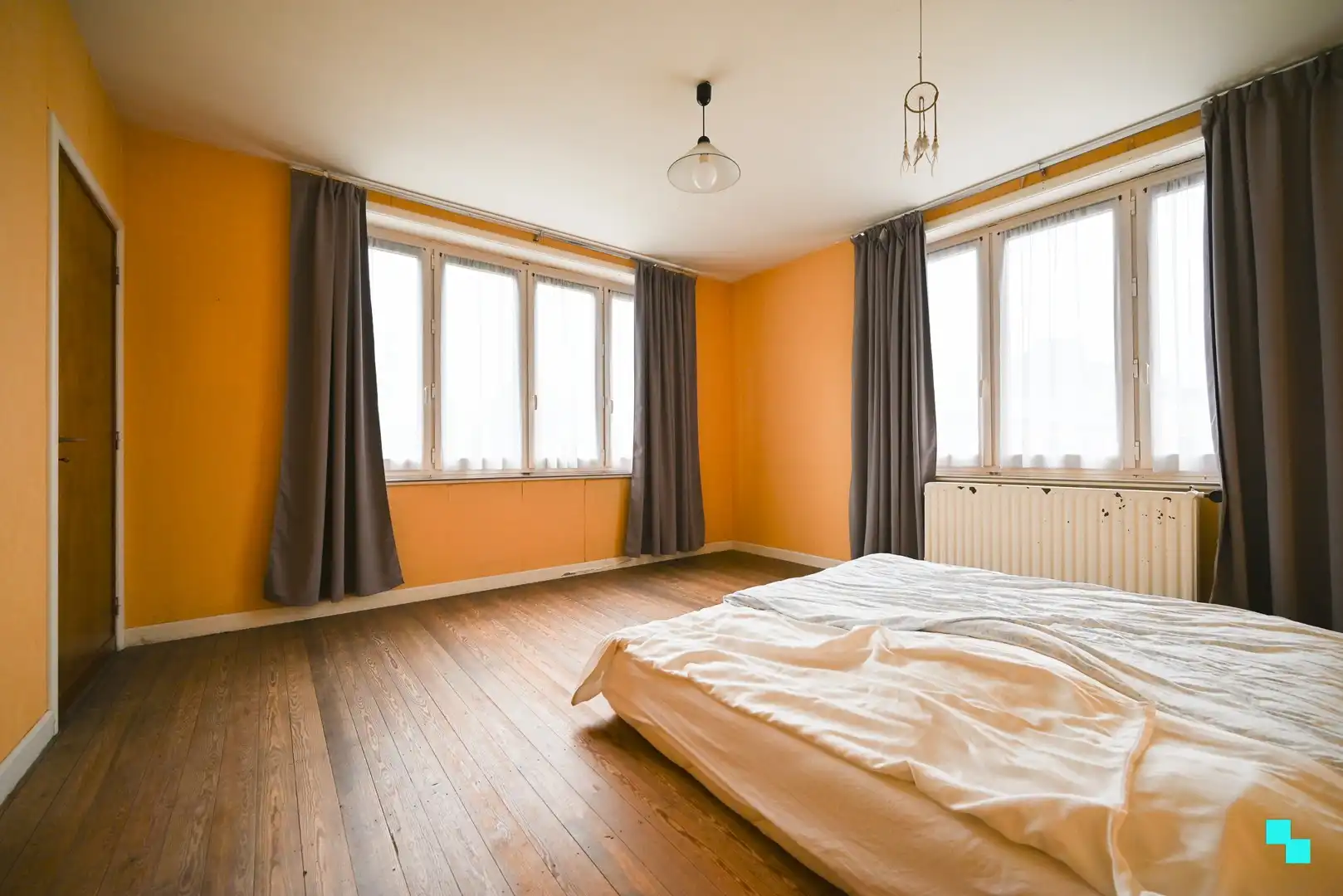 Kleurrijke kubistische burgerwoning in hartje Izegem foto 23