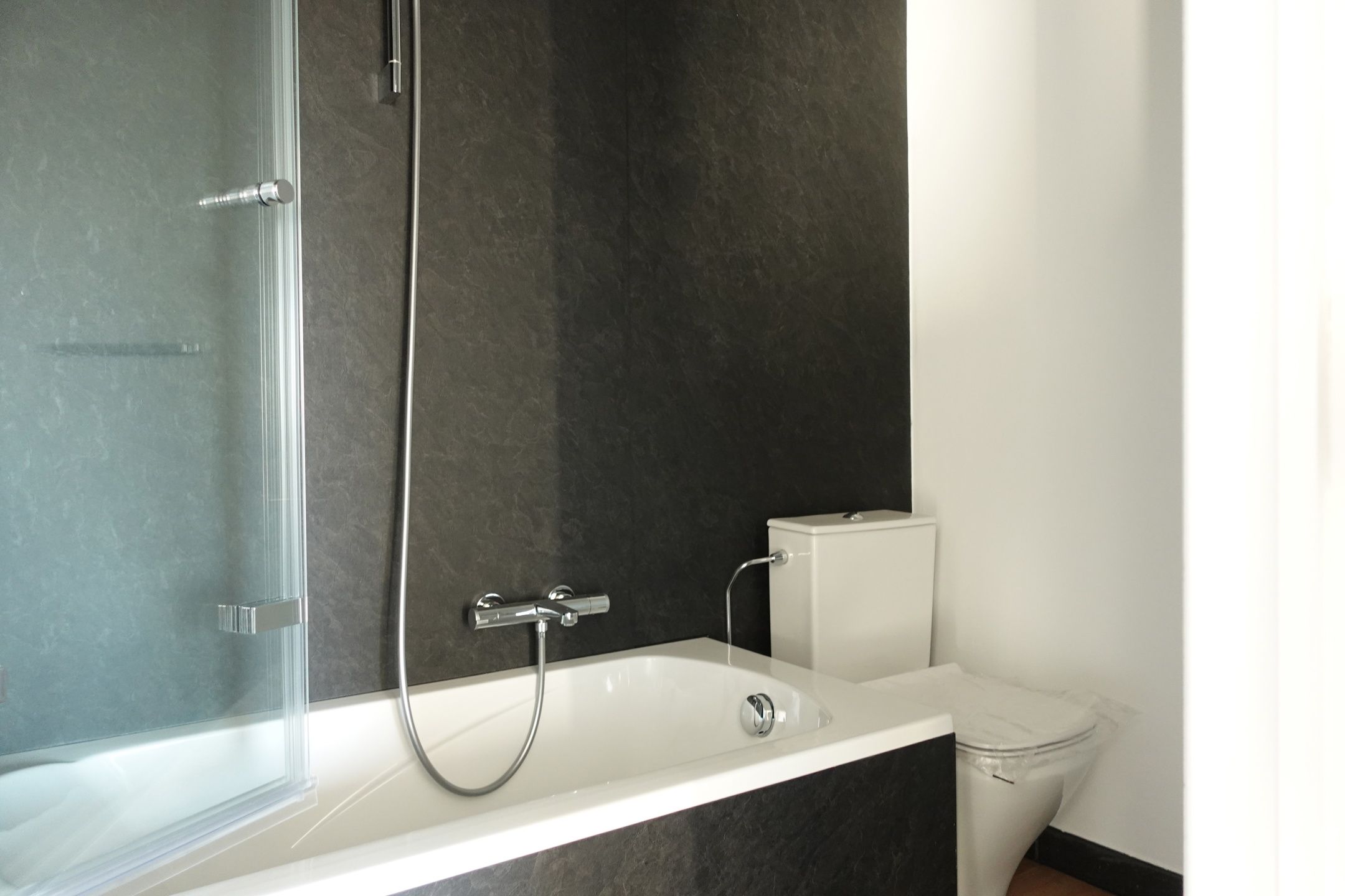 Lichtrijk 2 slpk appartement met kelderberging te Turnhout foto 8