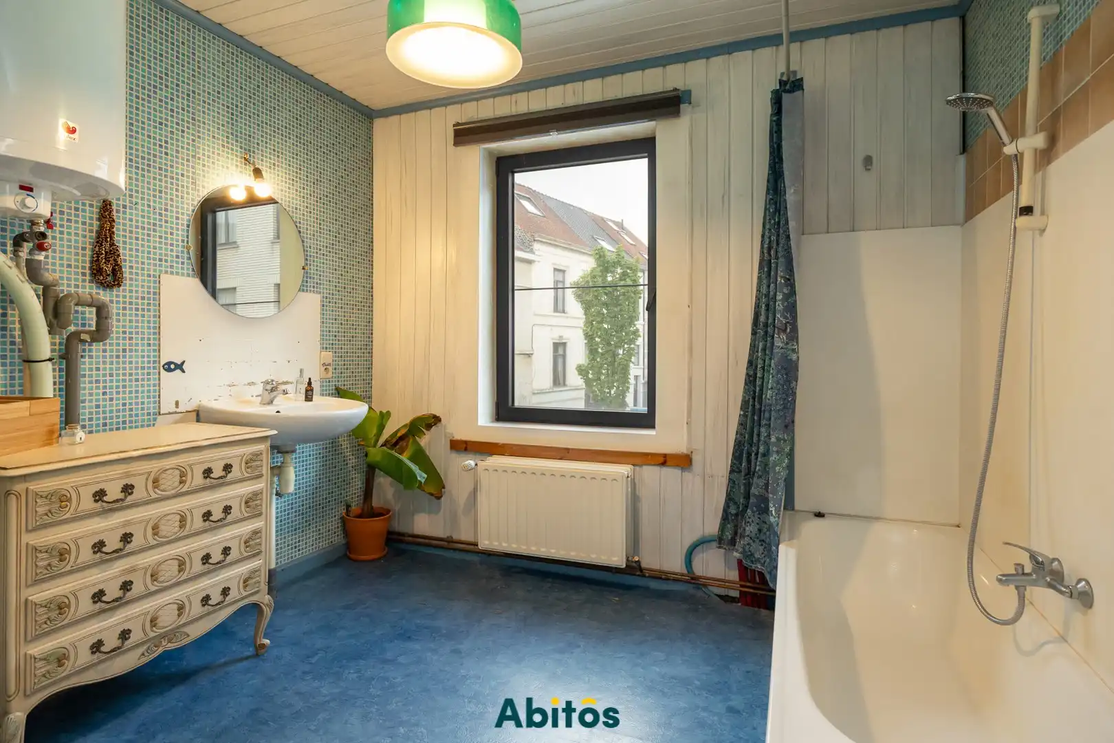 Gezinswoning met enorm potentieel foto 20