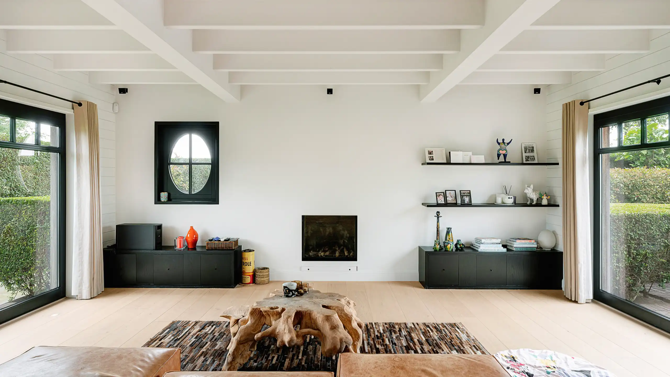 Exclusieve villa met zwembad en panoramisch polderzicht foto 8